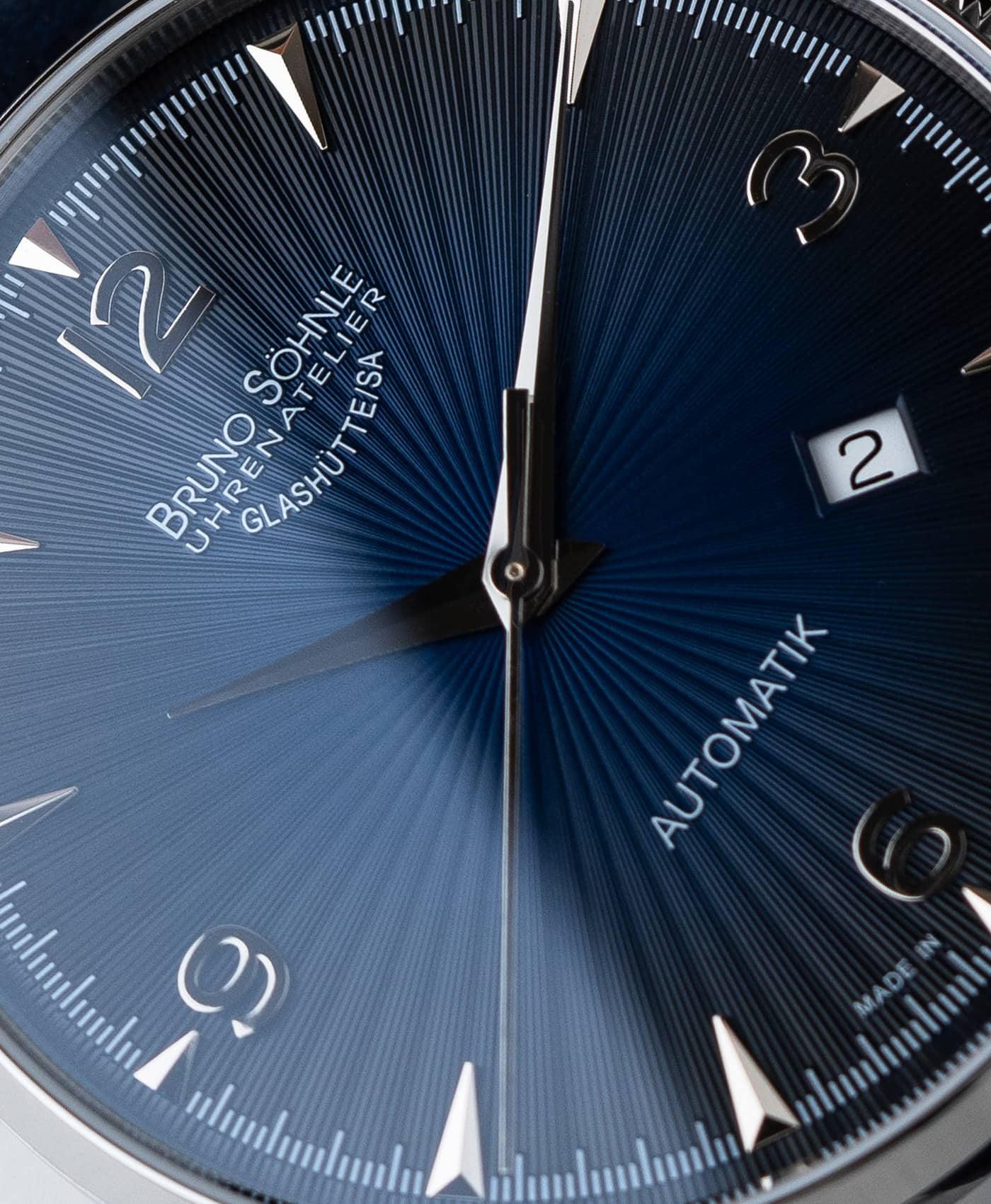 Bruno Söhnle - Stuttgart Automatik Big - 17-12173-362 - dial macro shot-min