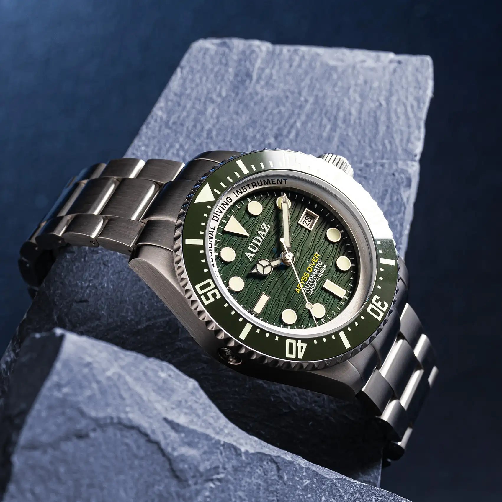 Audaz ABYSS DIVER green dial