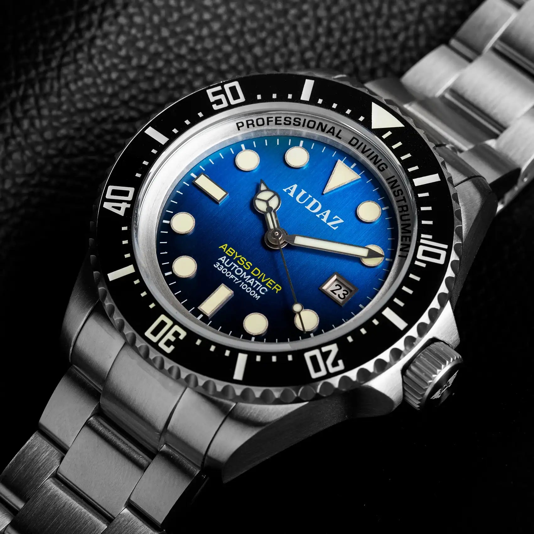 Audaz ABYSS DIVER black blue gradient dial