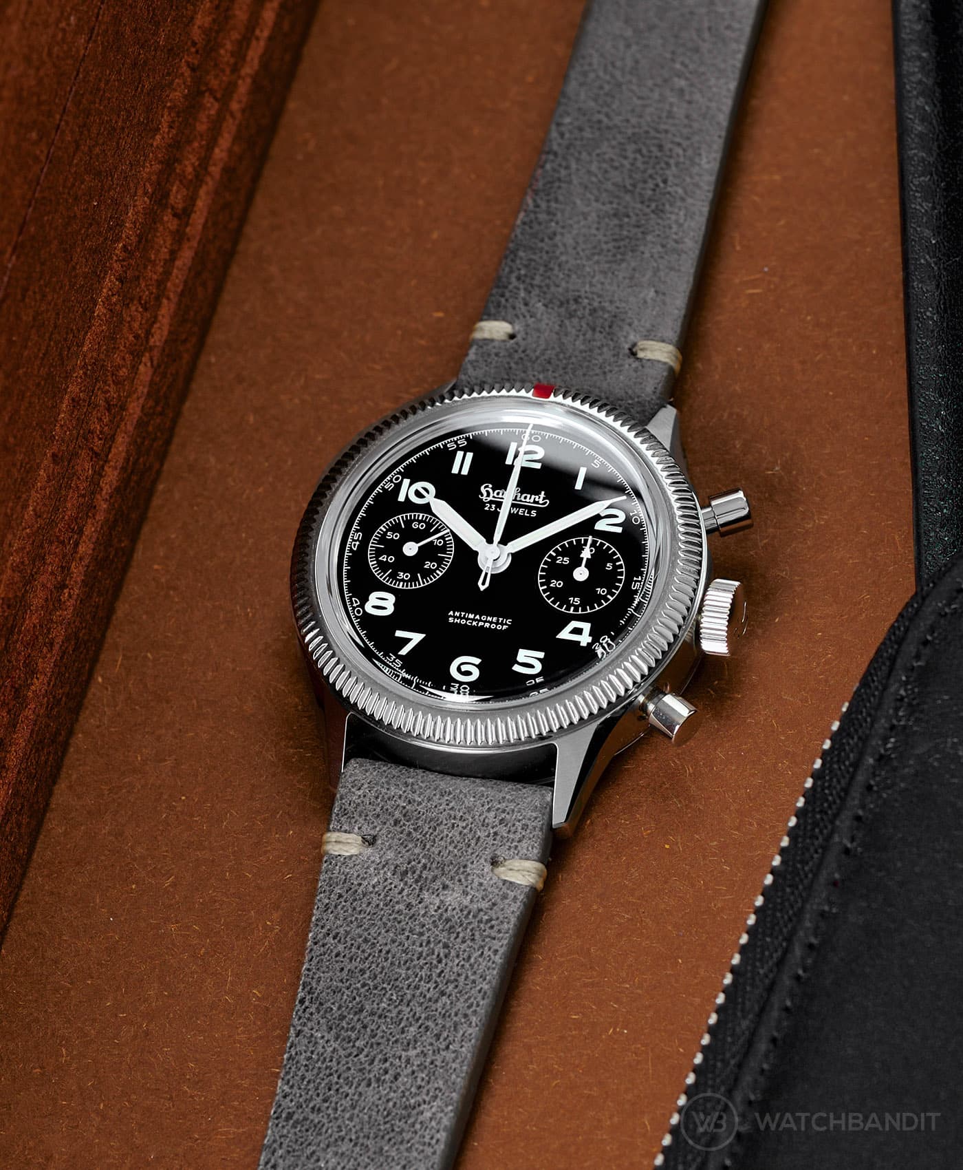 Jelsdal_Hanhart_417ES_0-vintage gray-min