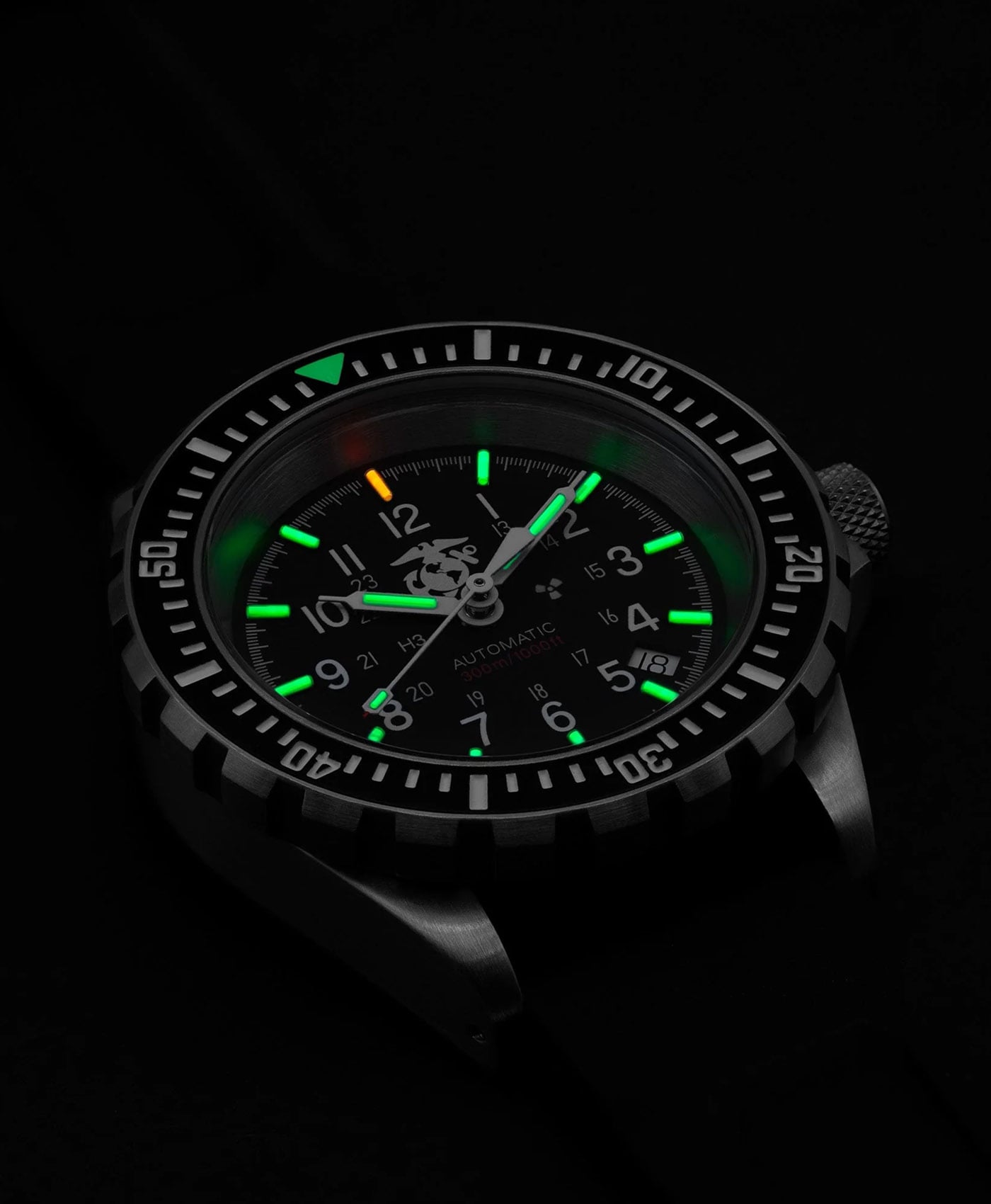 Marathon-41mm-Official-USMC-Large-Divers-Automatic-GSAR-lume-min