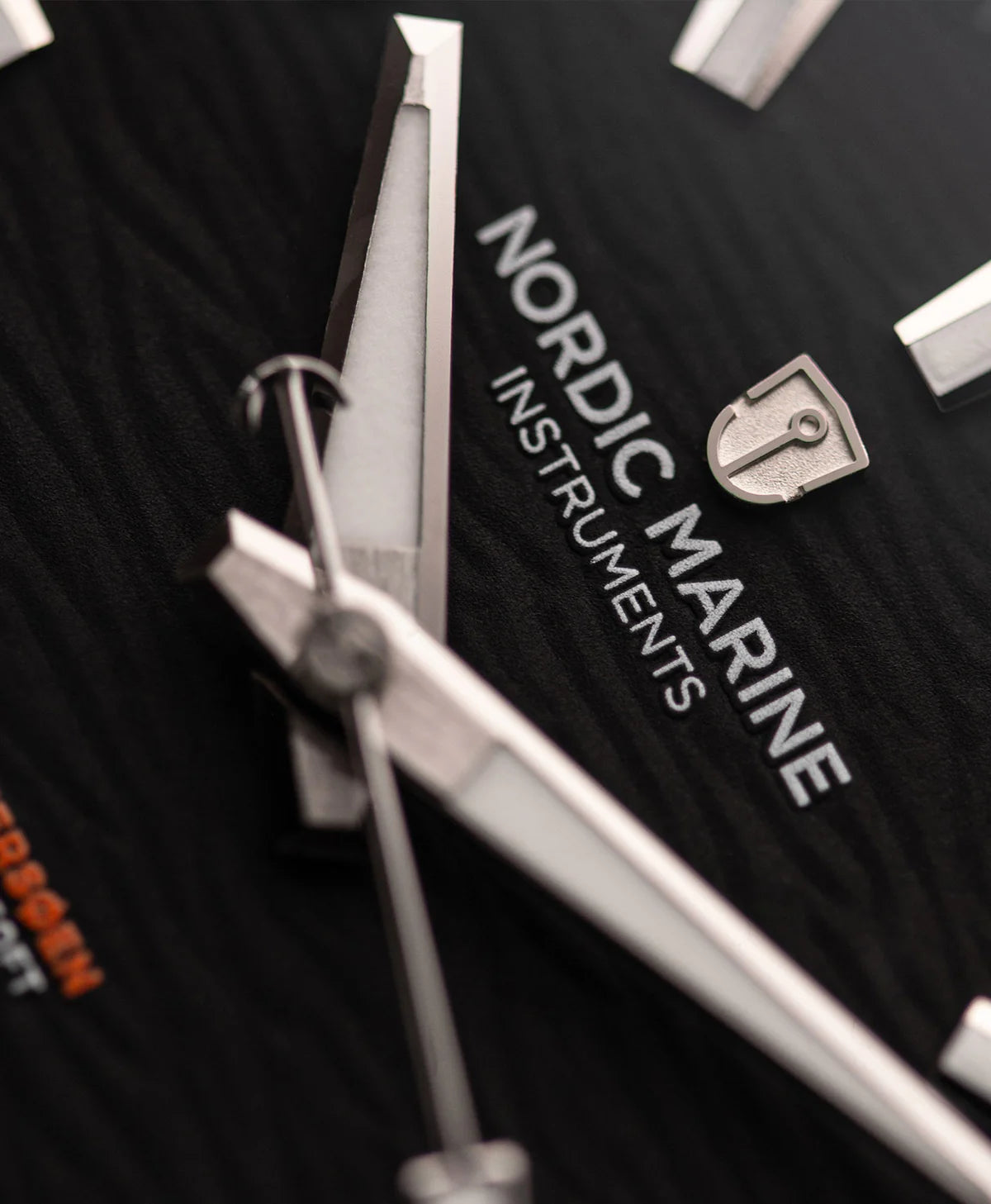 NMI-Osterson-Midnat-DialMacro_1