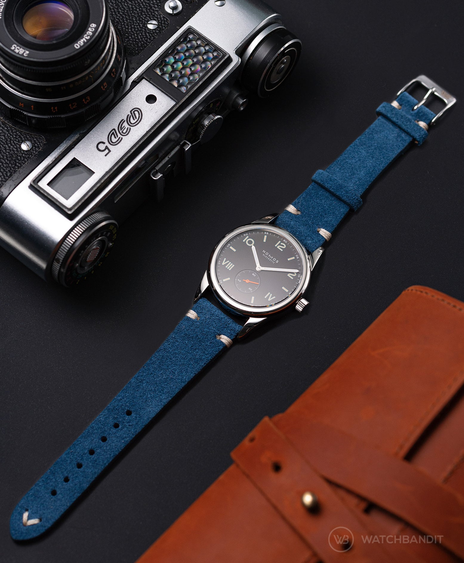 NOMOS Club Campus dunkel blue suede strap