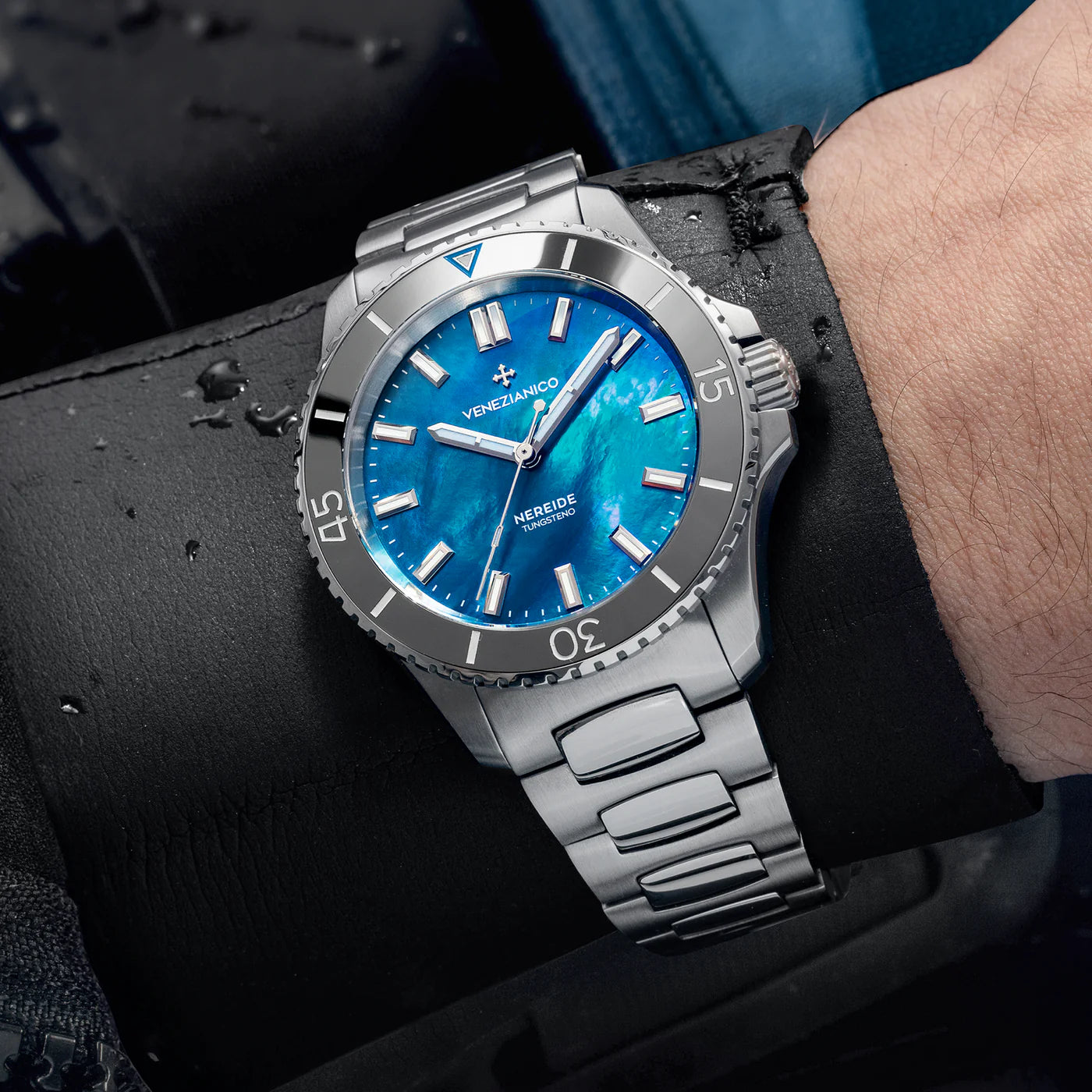 Nereide_Tungsteno_39_Blue wrist shot