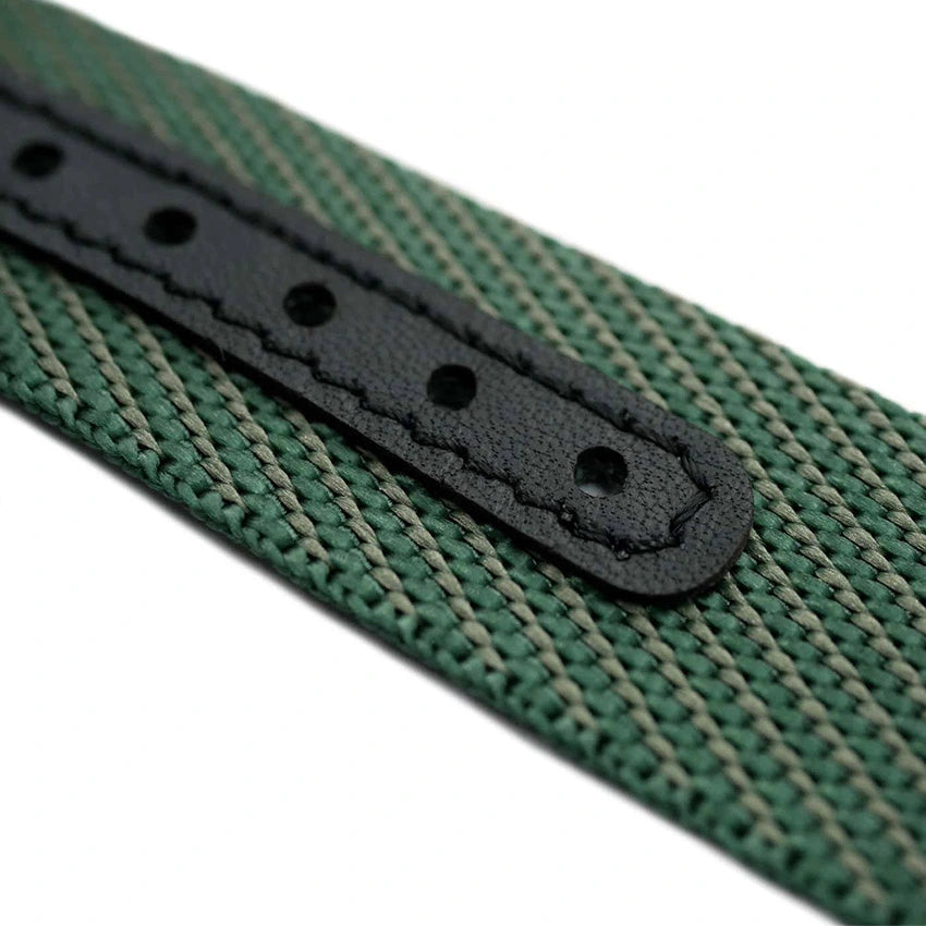 Premium-Adjustable-Single-Pass-Strap_Green_leather-reinforced_macro-min