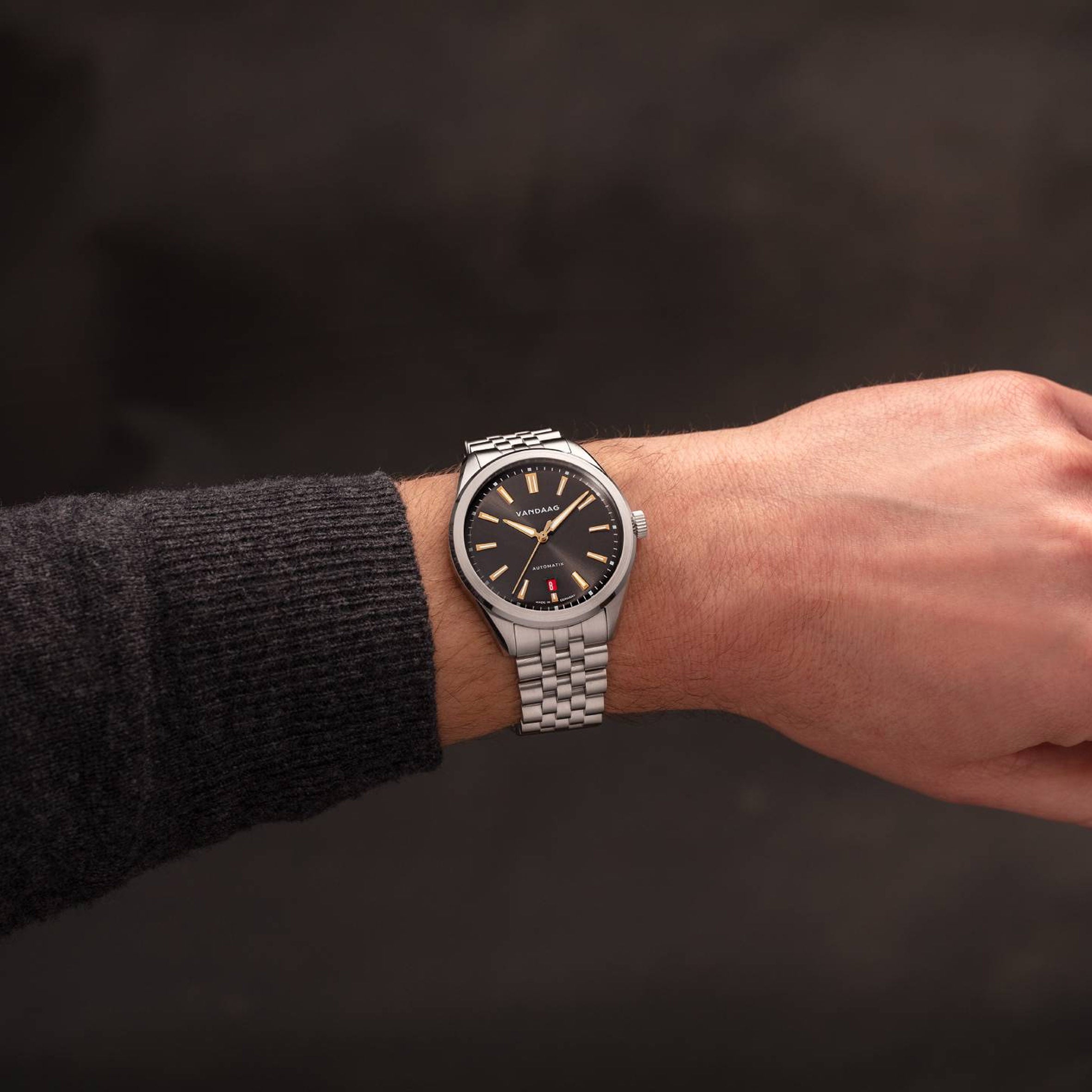 Vandaag - Baas - Gold-Kraft - Steel Bracelet - Red Date - wrist shot