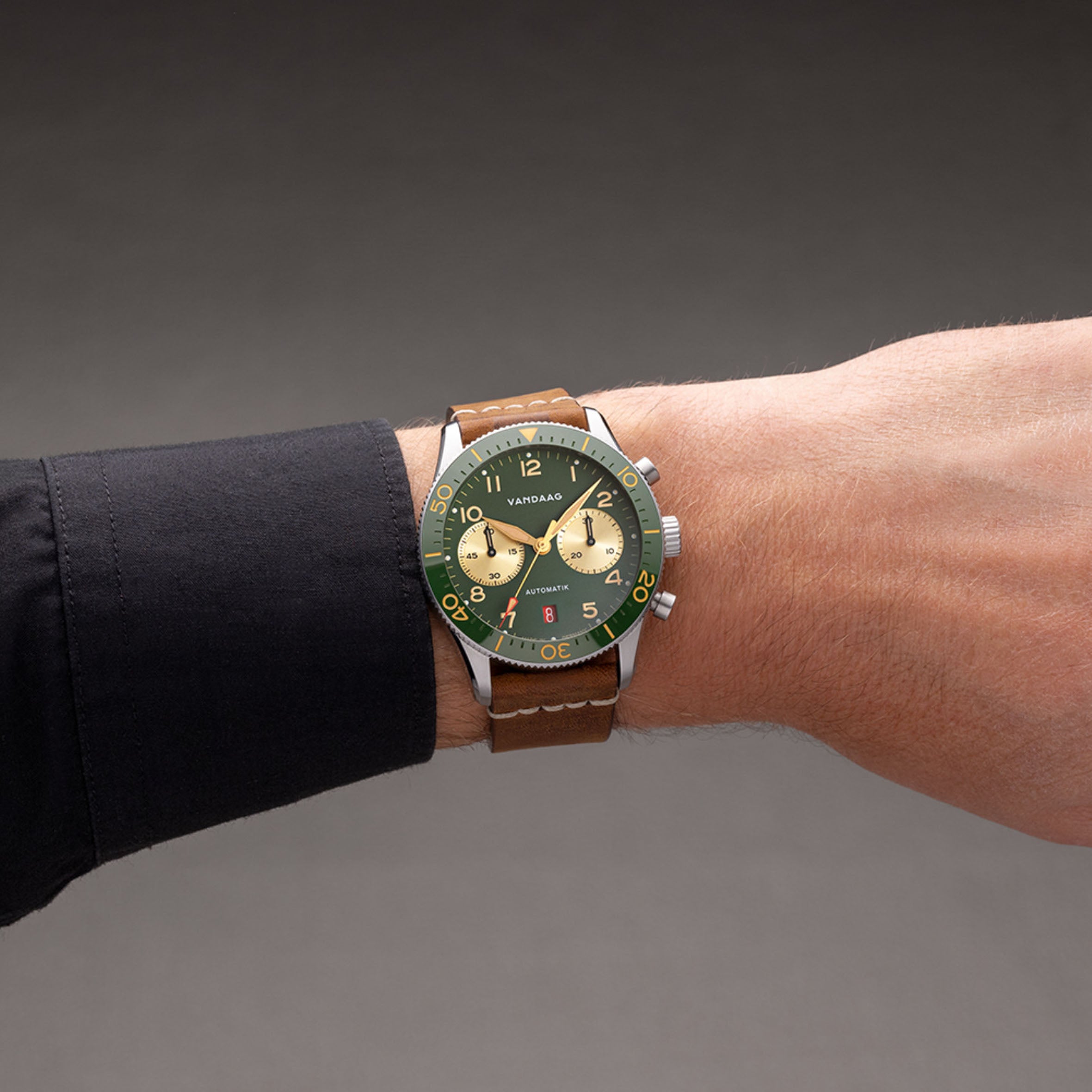 Vandaag - Schallmauer Automatik - Gold-Harmonie - Tweede Pelle Leather Strap Light Brown with White Stitching - wrist shot