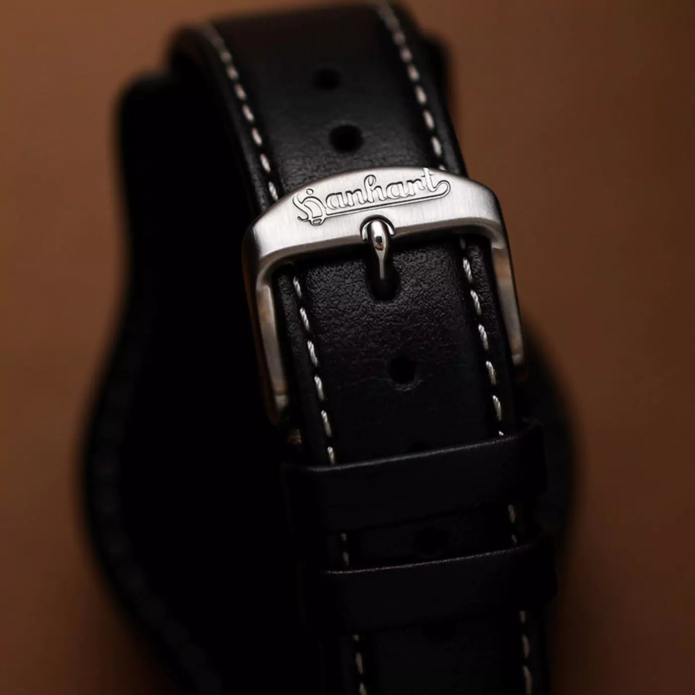 hanhart-417-es-1954-flyback-panda-39-mm-buckle