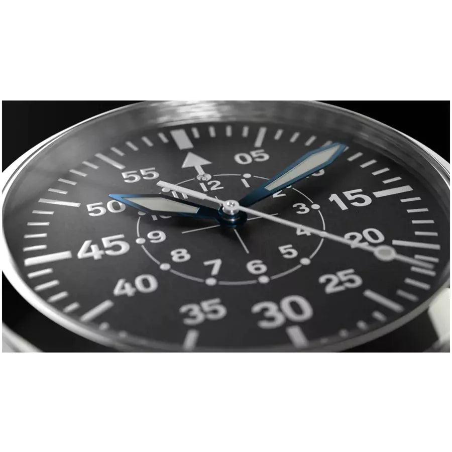 hemel-eylandt-the-helmsman-dial-close-up-