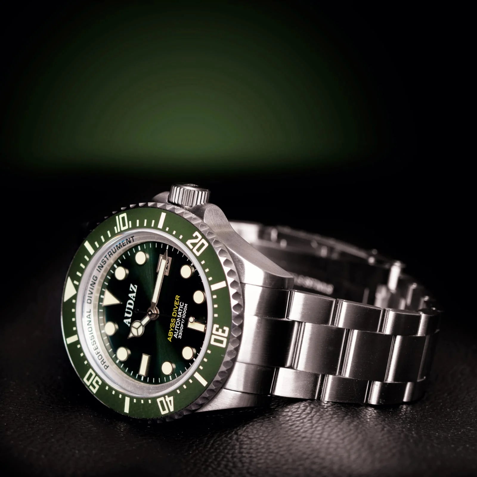 Audaz ABYSS DIVER green sunray dial mood