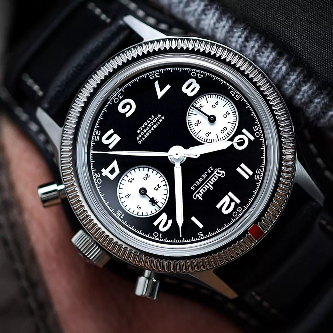 417-es-1954-flyback-reverse-panda-39-mm-wristshot