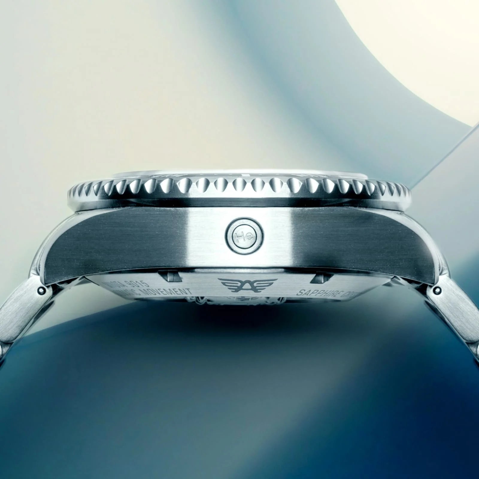 Audaz Abyss Watch side profile weith Helium Escape Valve