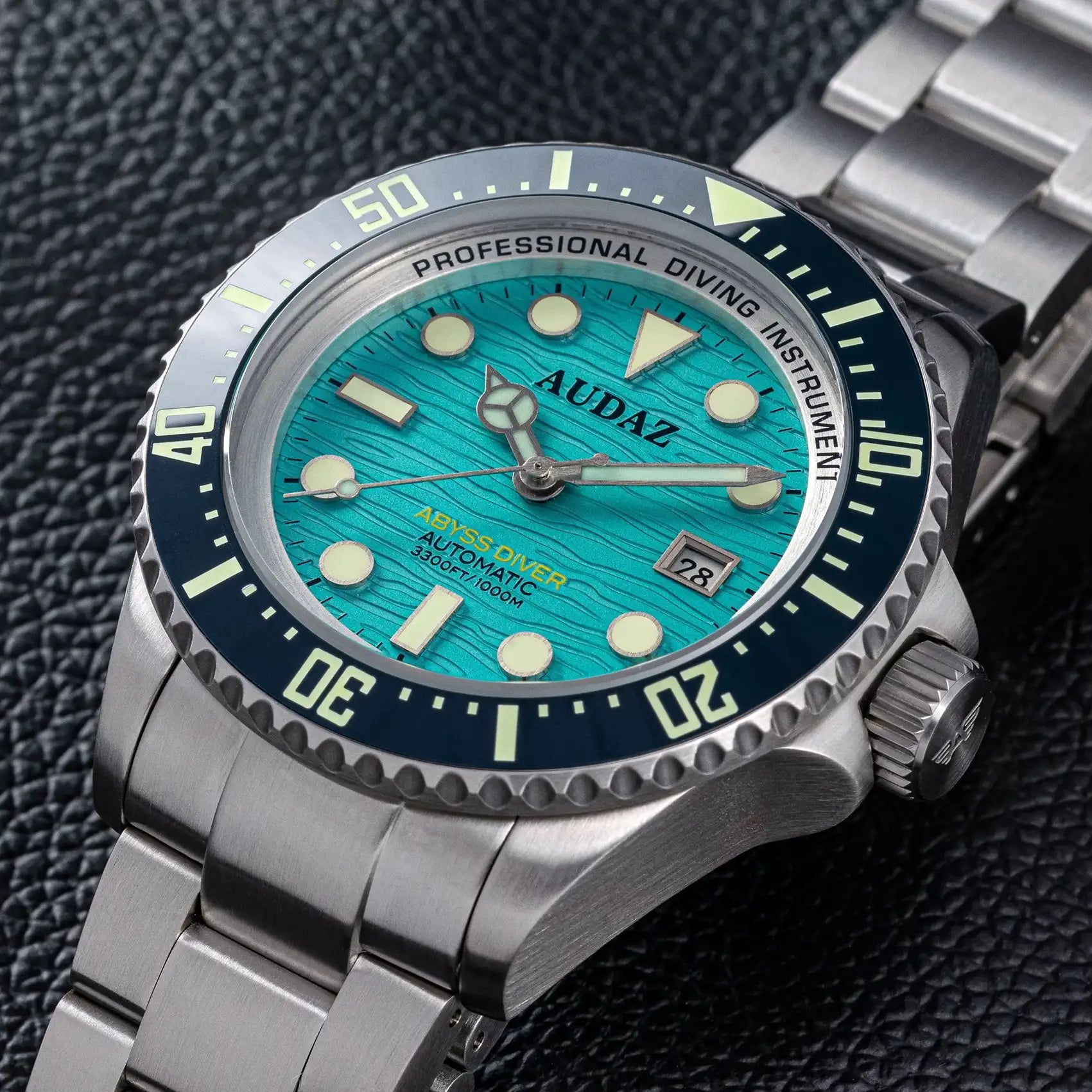 Audaz ABYSS DIVER aqua blue dial