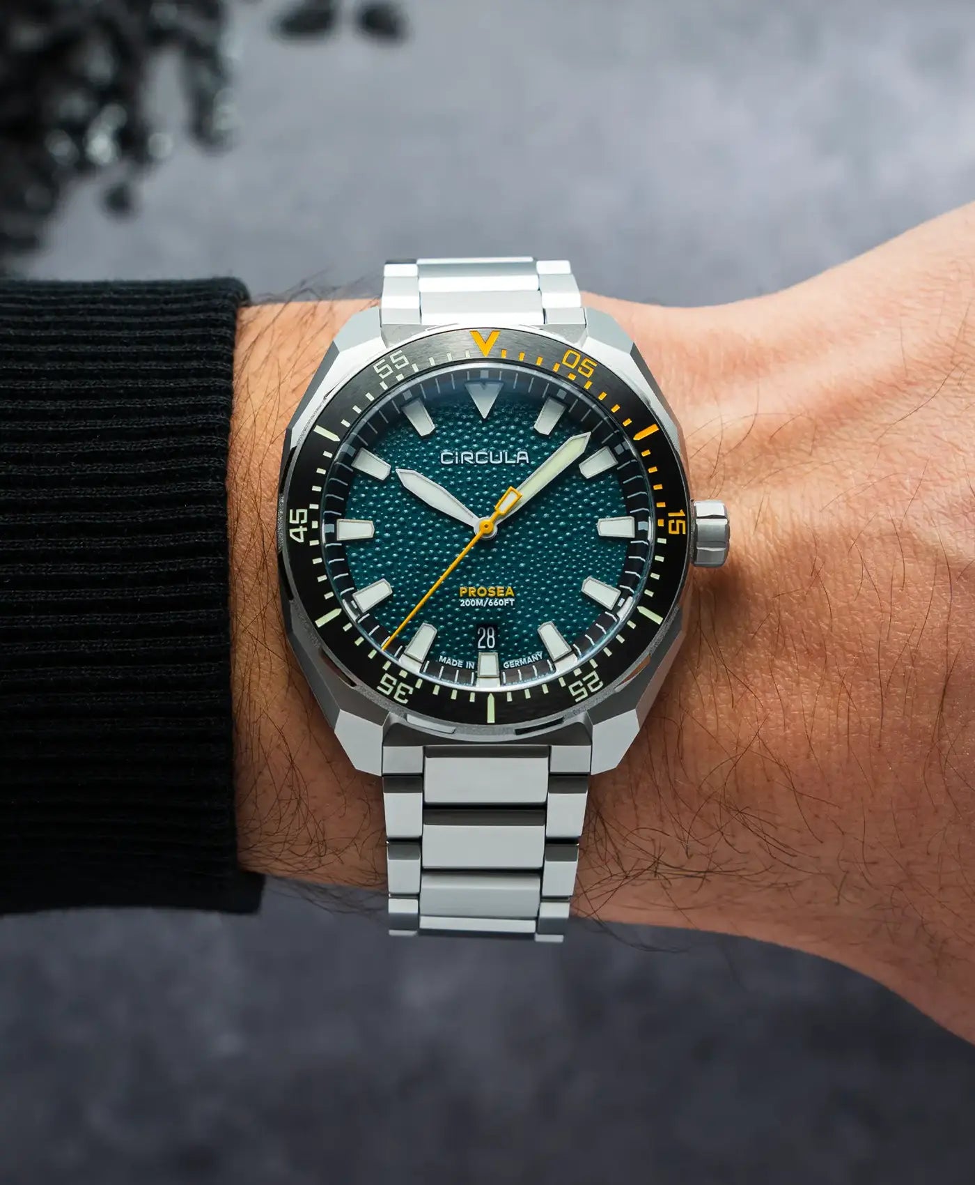 Circula - ProSea Green - wrist shot