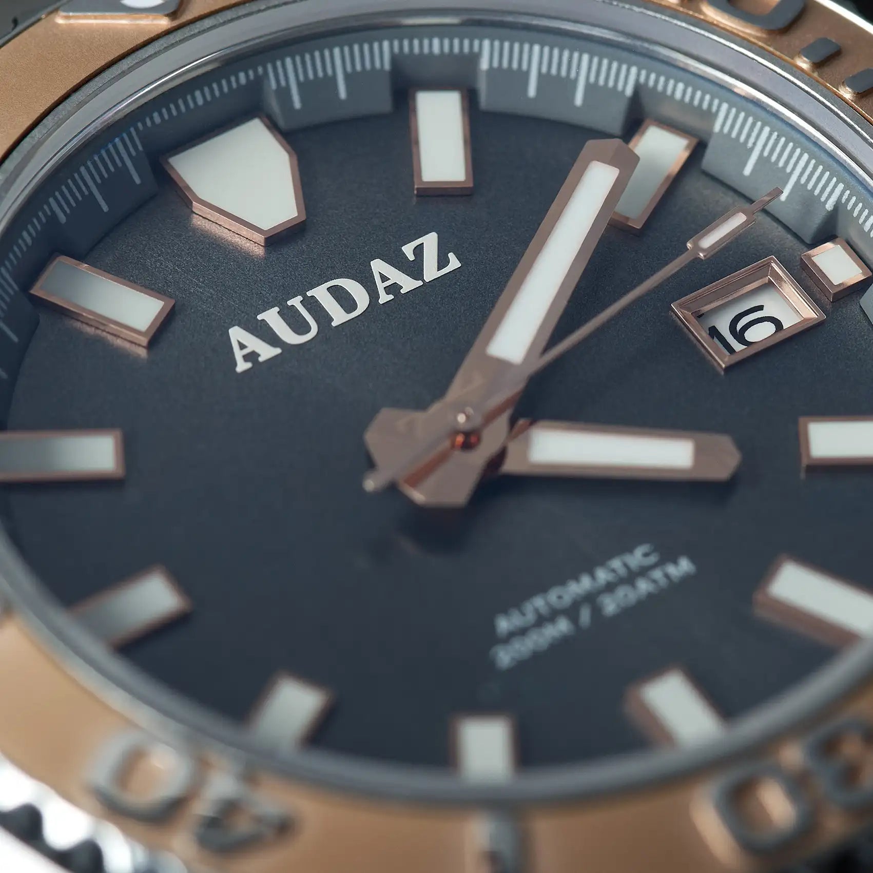 Audas King Ray ADZ-3040-05 dial close up
