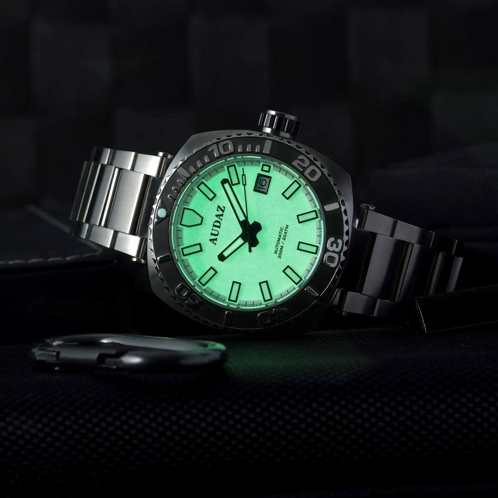 Audas King Ray White full lume ADZ-3040-lume shot