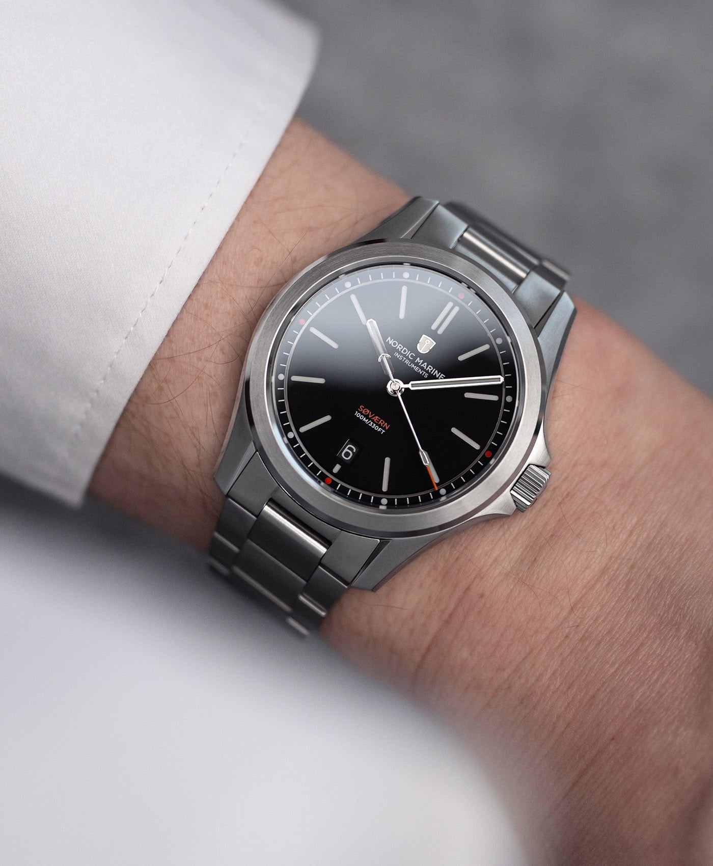 Nordic Marine Instruments - Søværn - Midnat-wrist shot