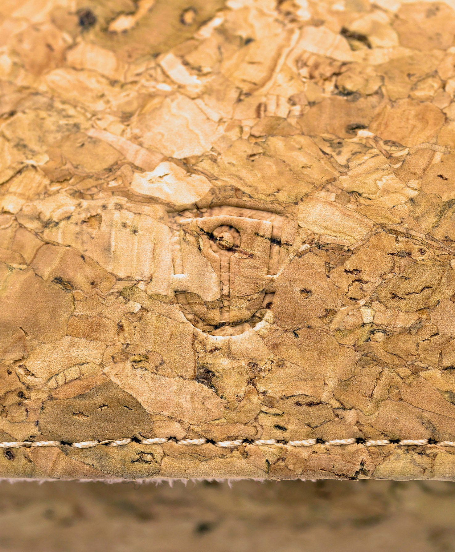 Nordic-Marine-Instruments-Watch-Roll-Cork-Detail-Logo