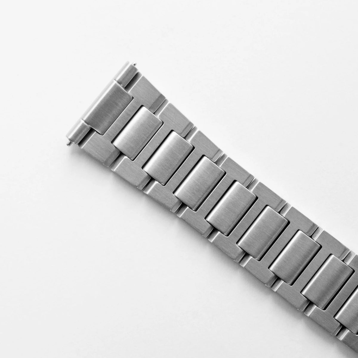 RZE - UltraHex™ Titanium Bracelet - Straight Endlinks - Brushed