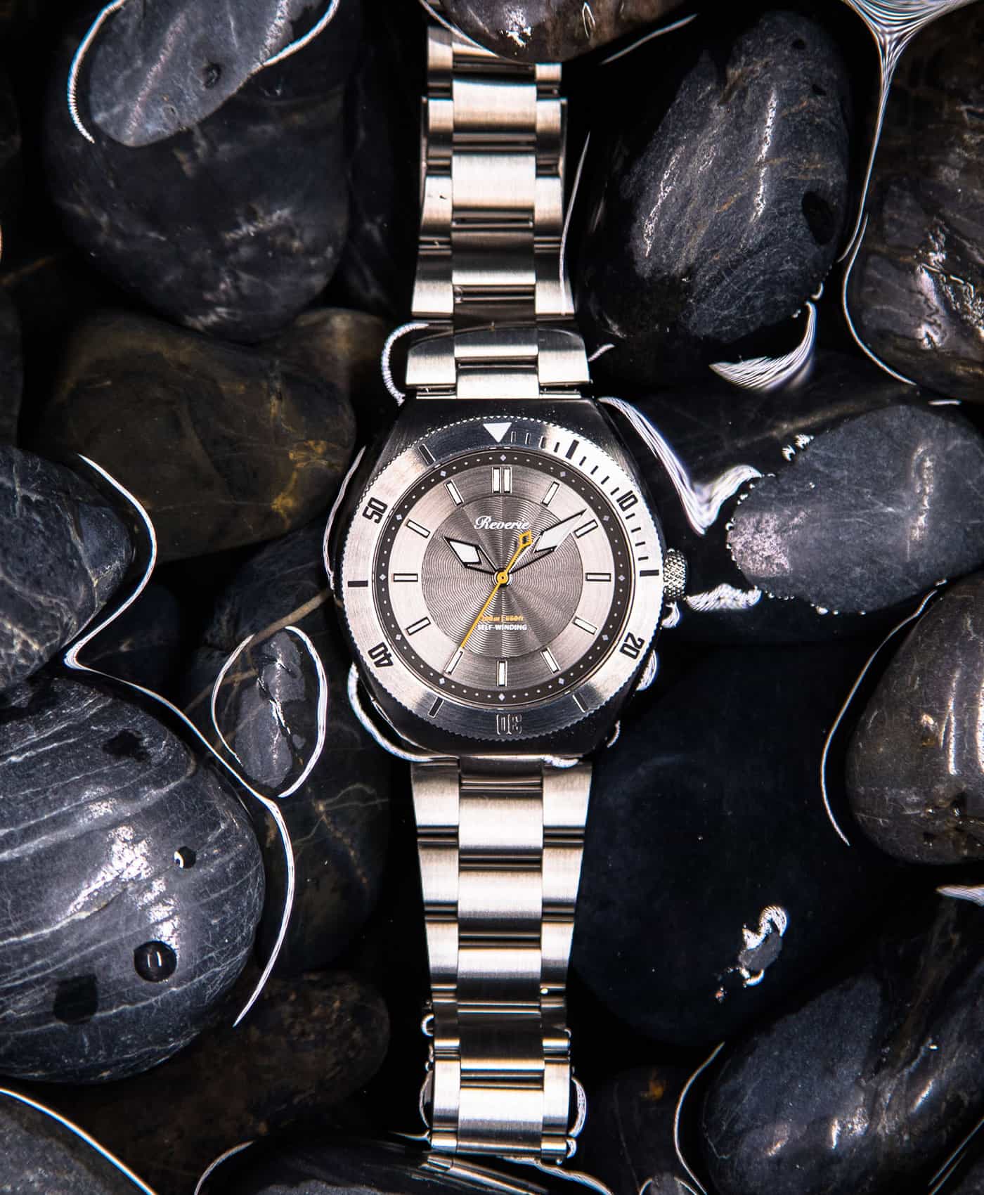 Reviere Diver Grey-mood shot