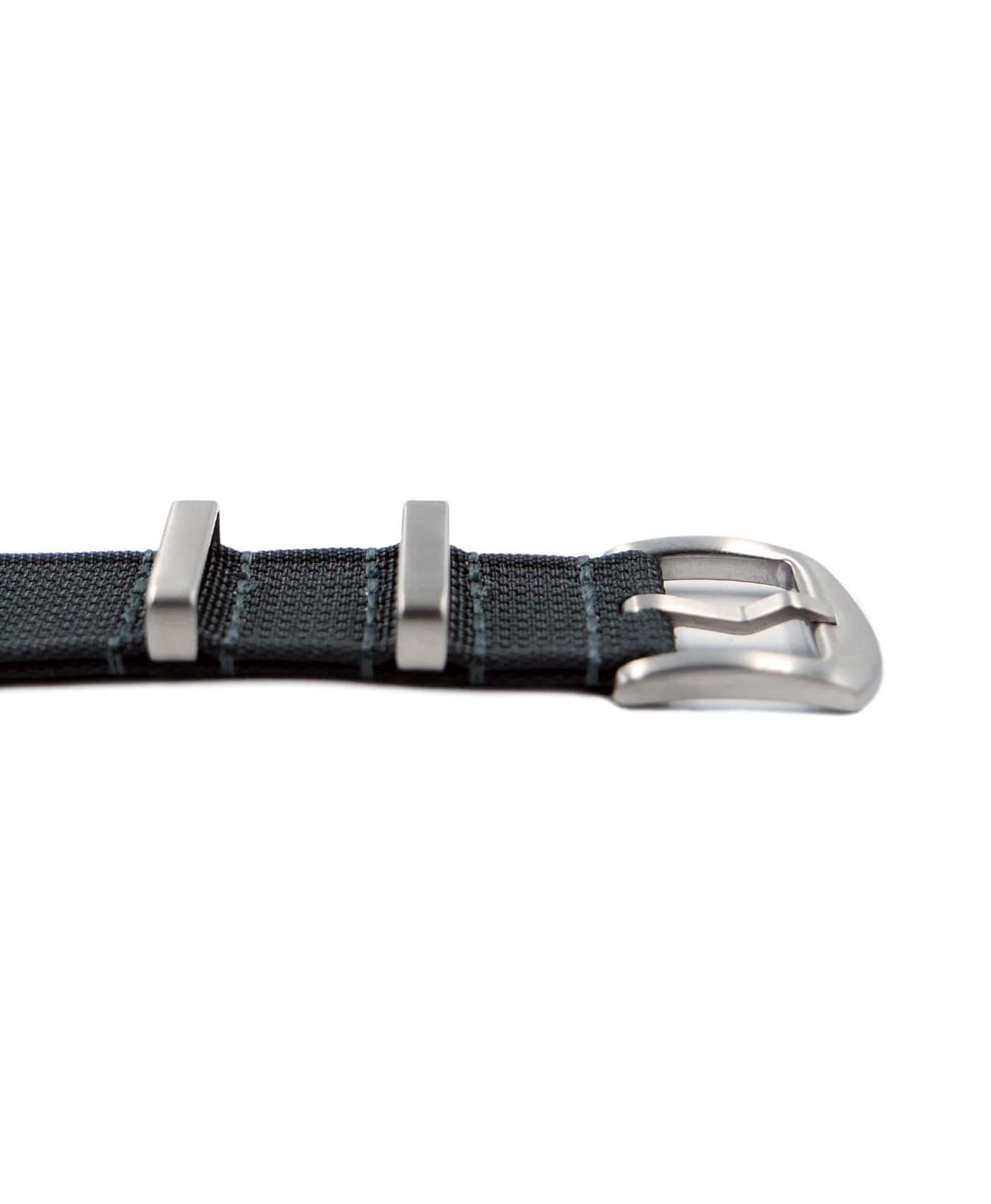 Ripped Nato Strap - Grey - Buckle-min