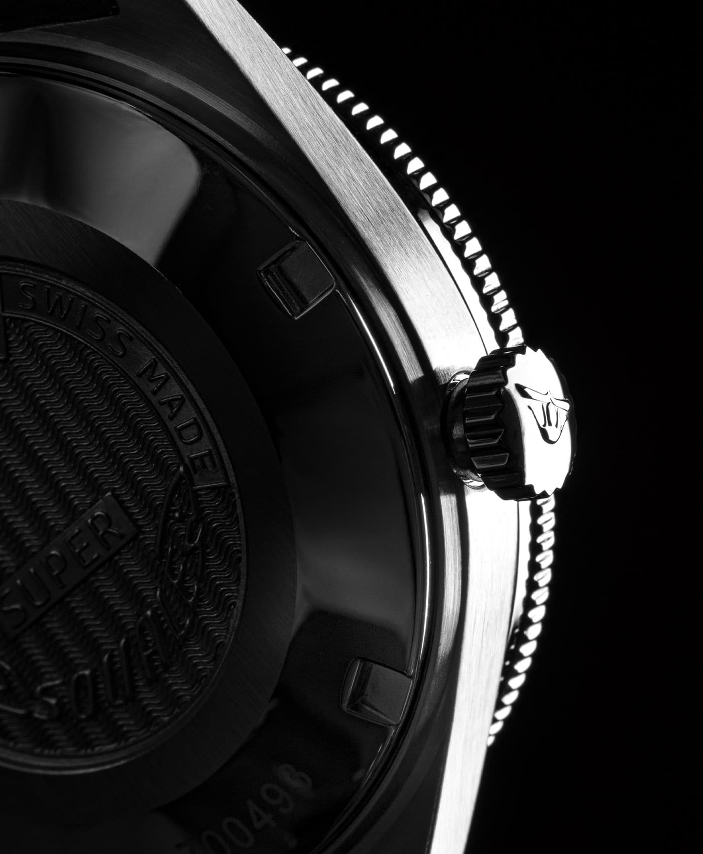 Squale - Super-Squale - crown detail-min