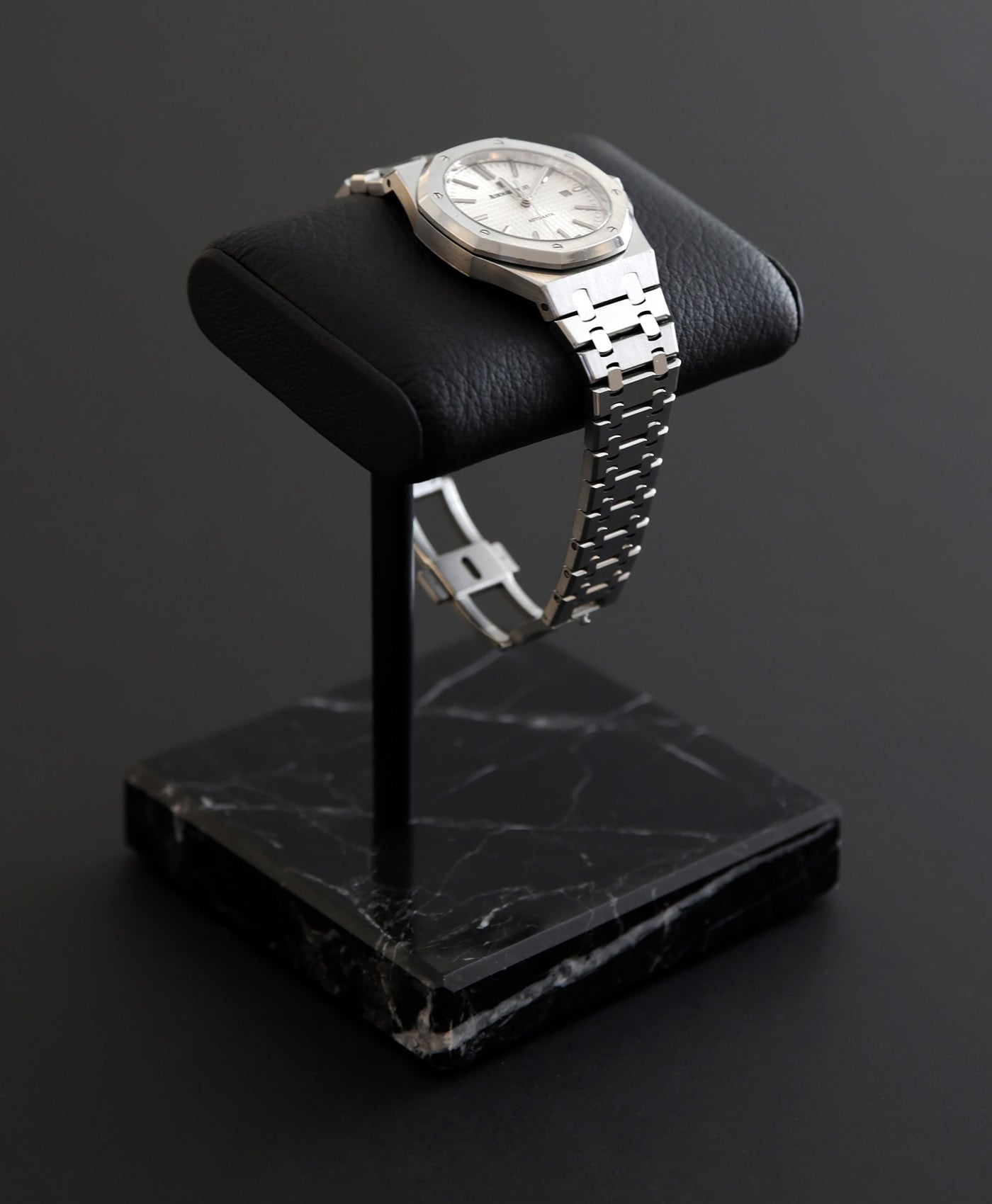 Wristonomy - Watch Stand Classic - Single - Black & Black