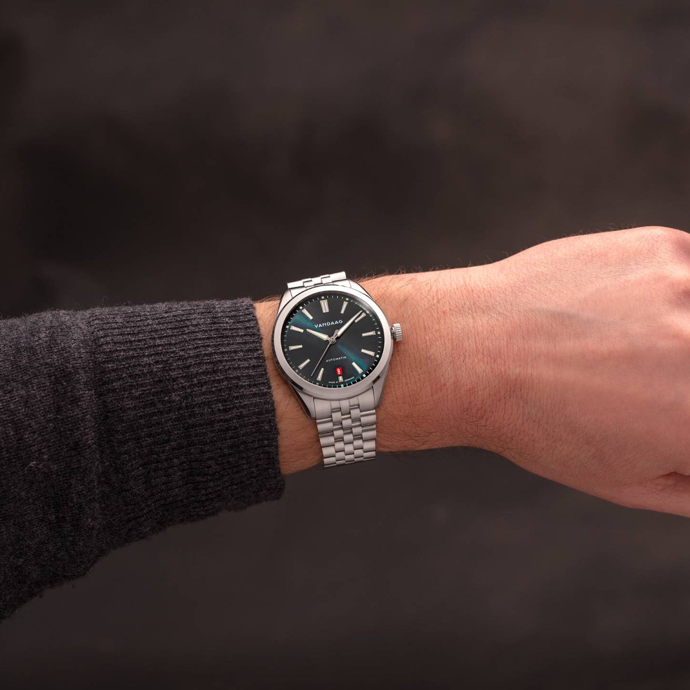 Vandaag - Baas - Harmonie - Steel Bracelet - Red Date - wrist shot