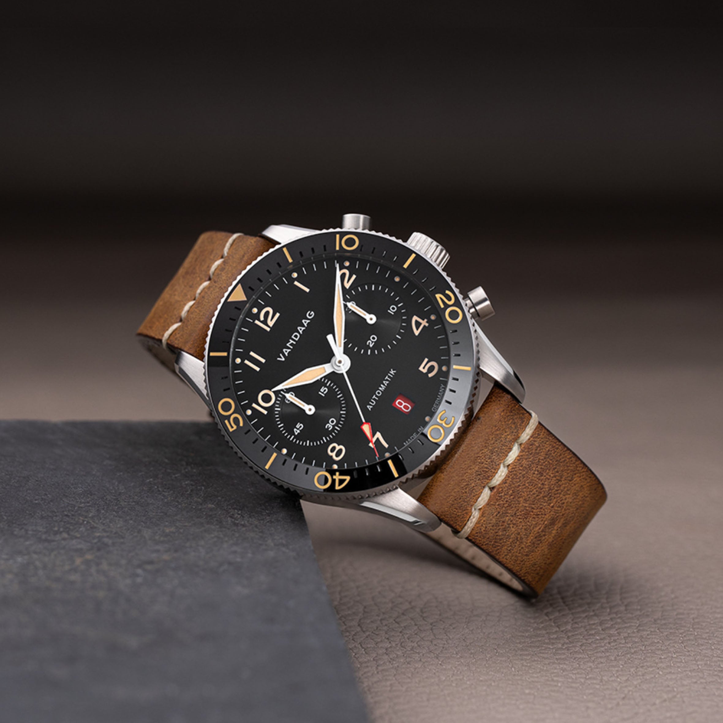 Vandaag - Schallmauer Automatik - Old Radium - mood