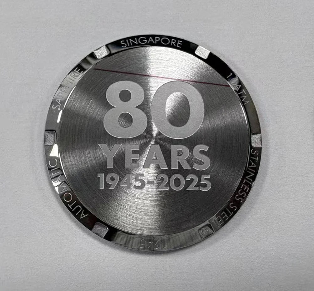 Vario 1945 D12 Bronze Fumé Grey Field Watch-case back