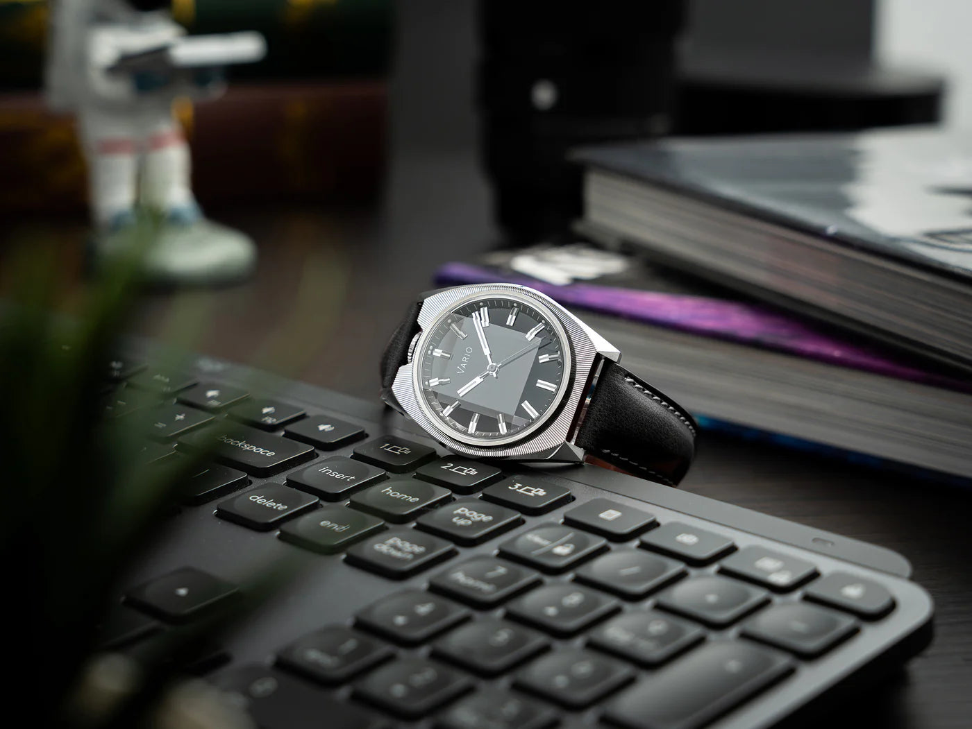 Vario - Futurist - Sunburst Black Fume