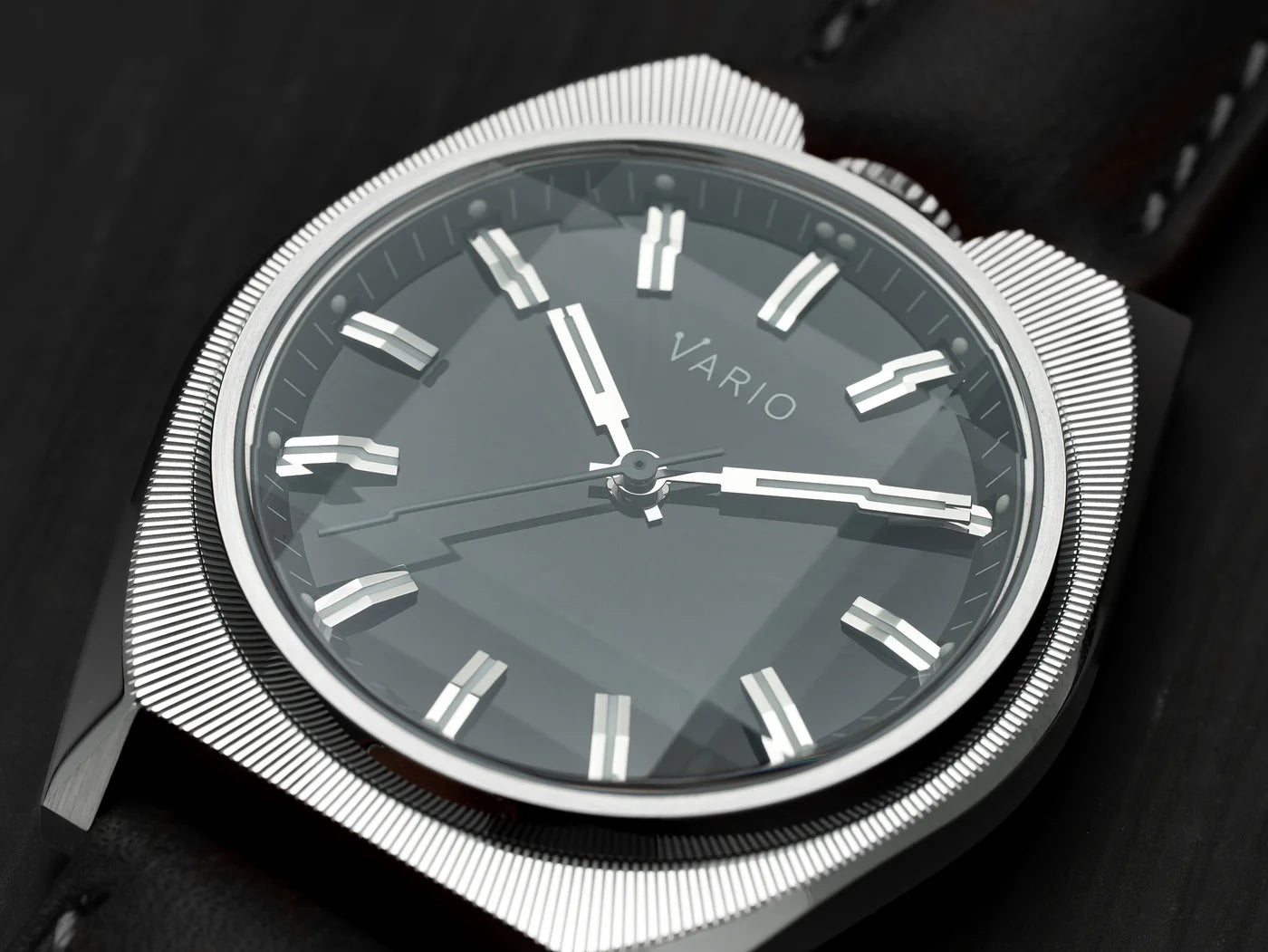 Vario - Futurist - Sunburst Black Fume