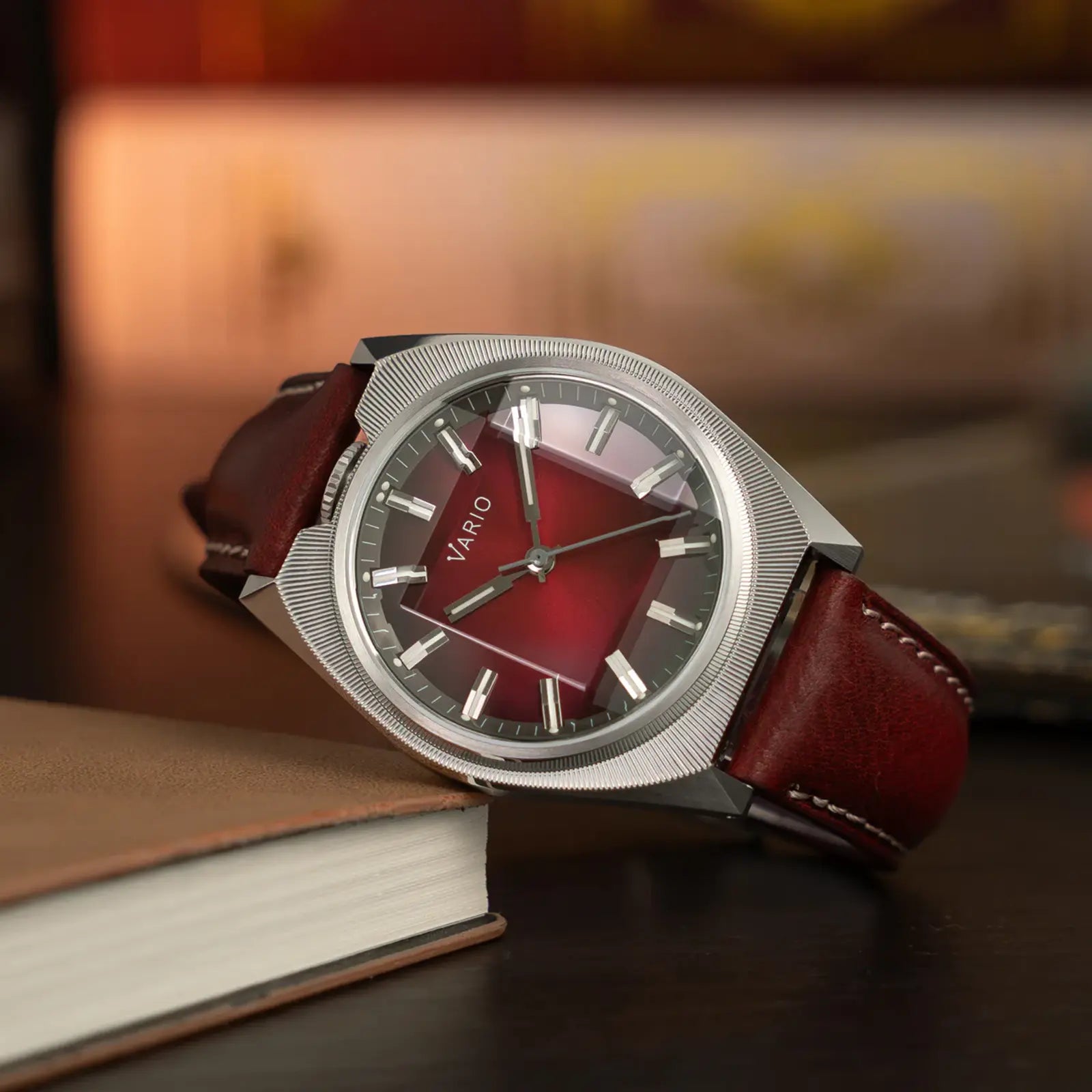 Vario Futurist Watch Sunburst Red Fume Watch mood