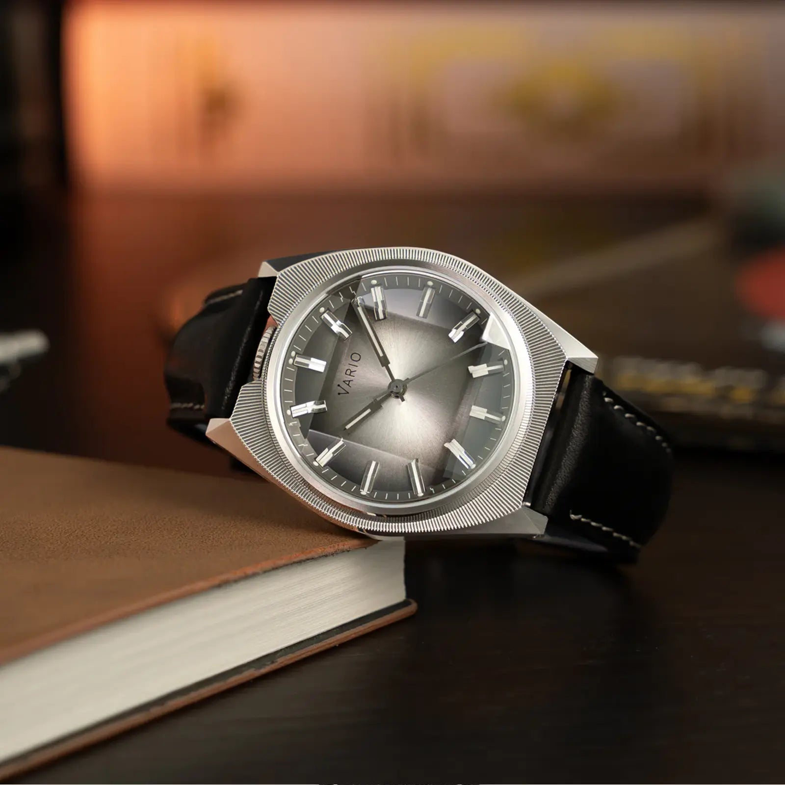 Vario Futurist Watch Sunburst Silver Fume Watch mood