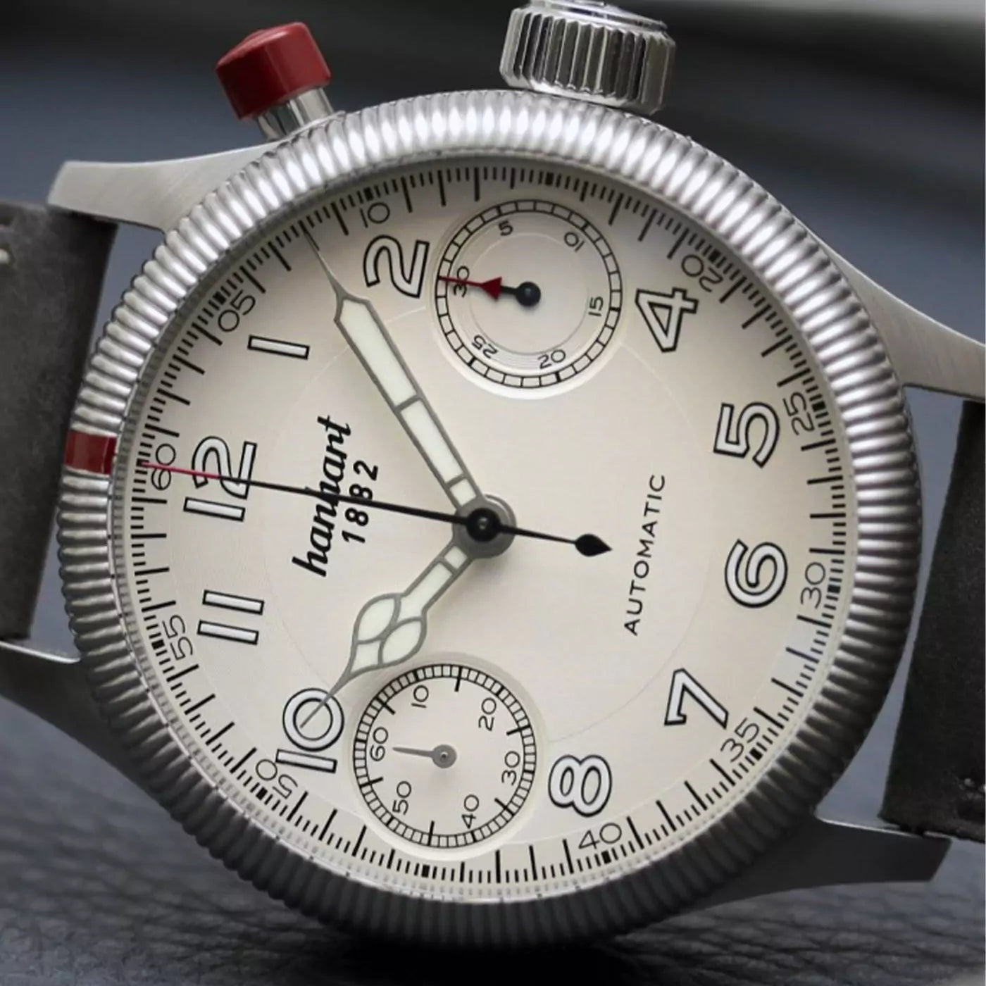 hanhart-pioneer-monoscope-silver-fluted-bezel-45-mm-mood