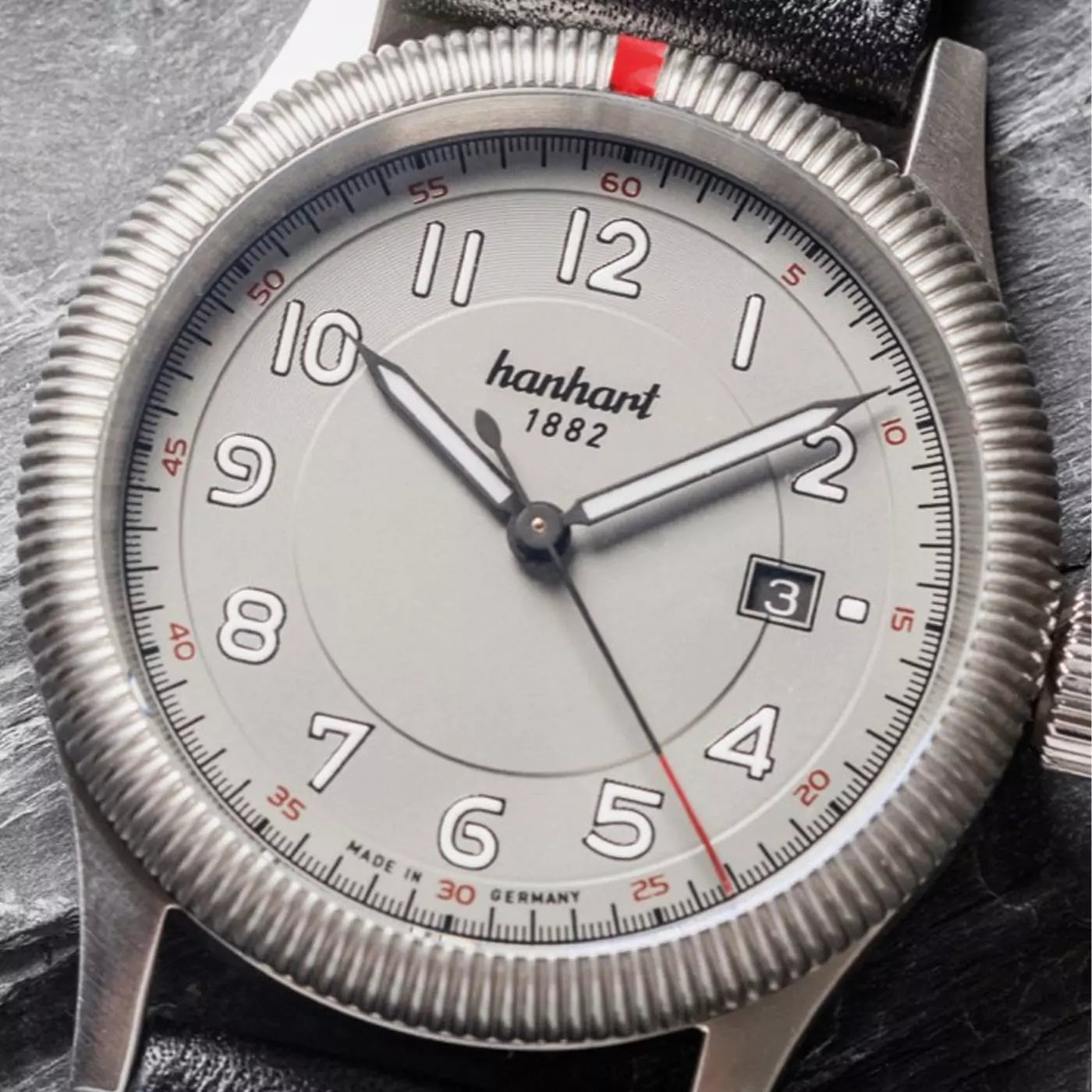 hanhart-pioneer-one-grey-42-mm-lume