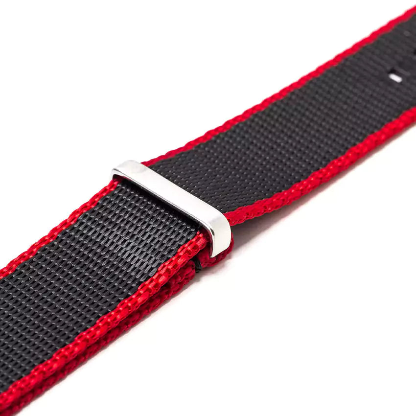 heavy-duty-nylon-strap-black-red-wb-original-close-up-