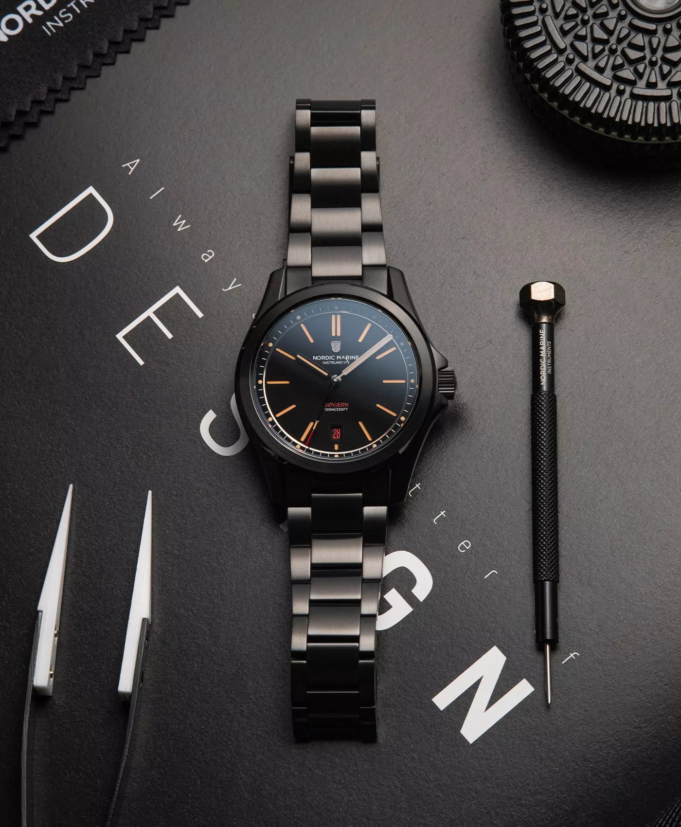 nordic-marine-instruments-sovaern-kulsort-mood-shot-688b768a580ef