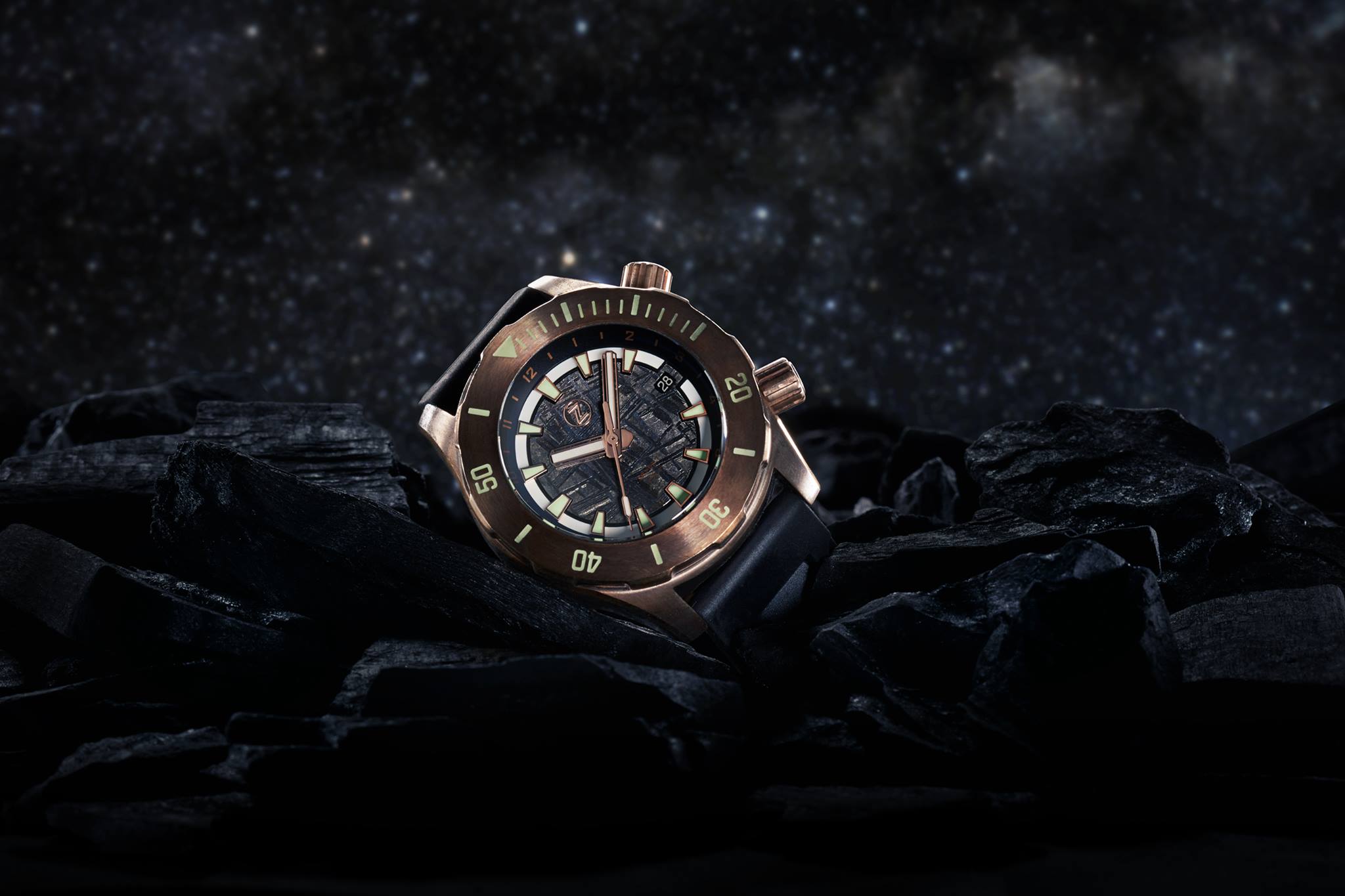 Zelos - Classic Dive Watches - WATCHBANDIT