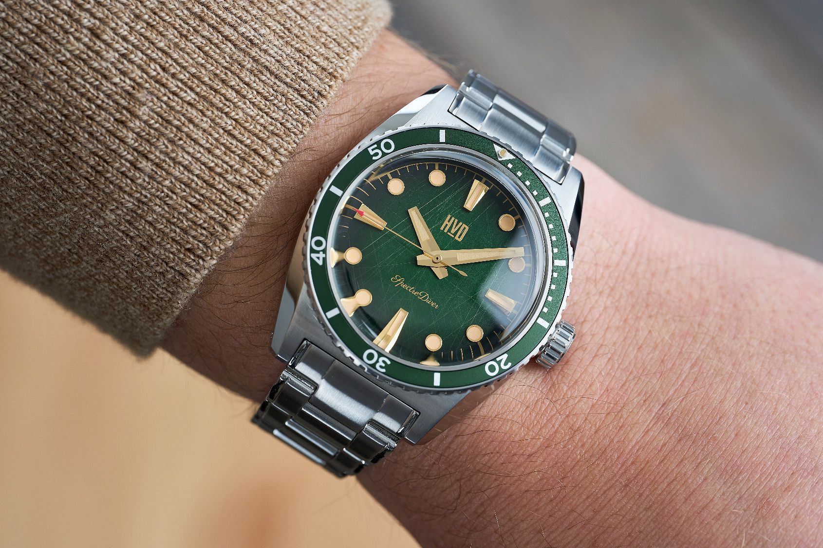 HVD SpectreDiver wristshot green