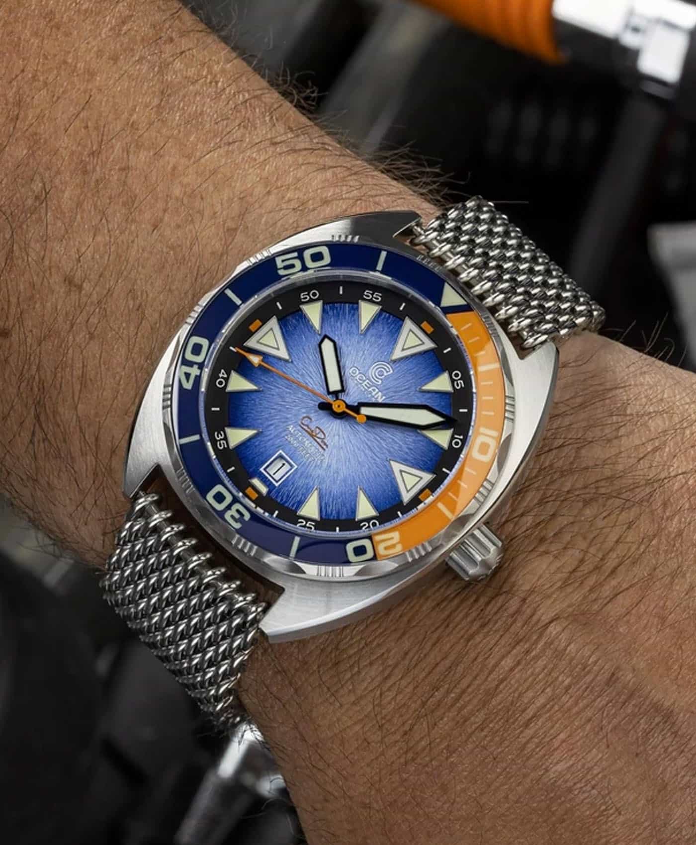 Ocean Crawler Core Diver - Textured Blue-Orange - Wrist Shot