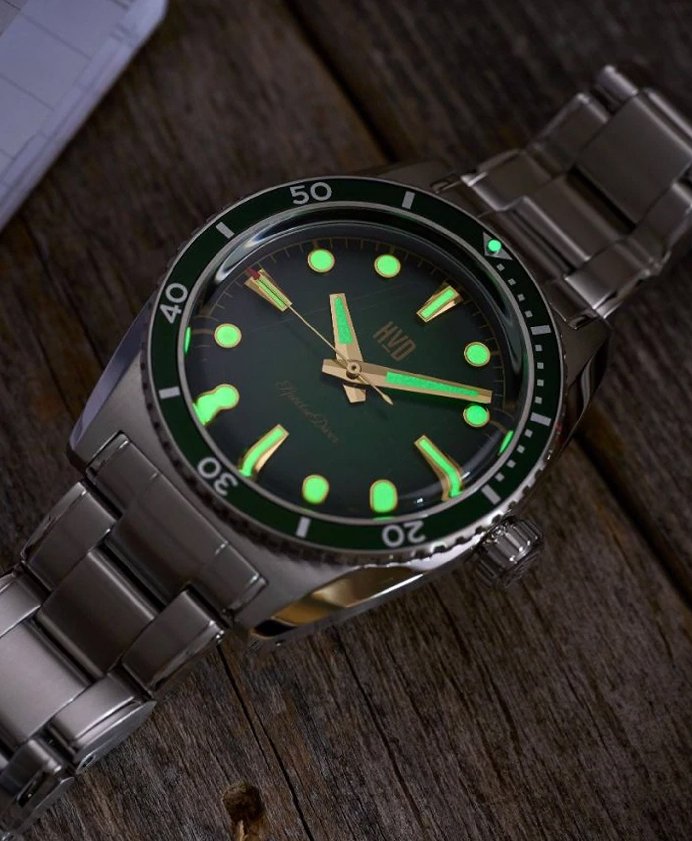 HVD Watches - SpectreDiver - Emerald - Lume Shot