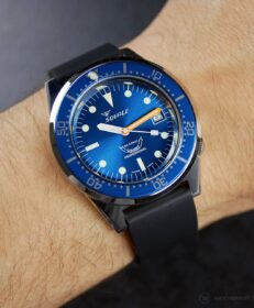 Squale 1521 blue paired with a Black Classic Rubber strap by WATCHBANDIT