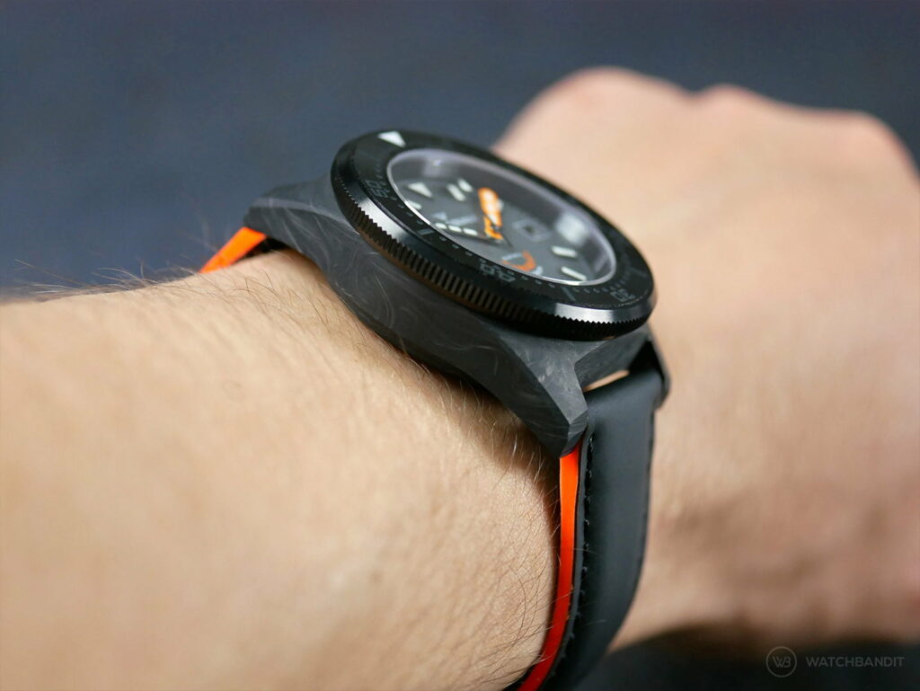 Squale – 60 ATM – T-183 Forged Carbon – Orange- Wrist Shot from the side