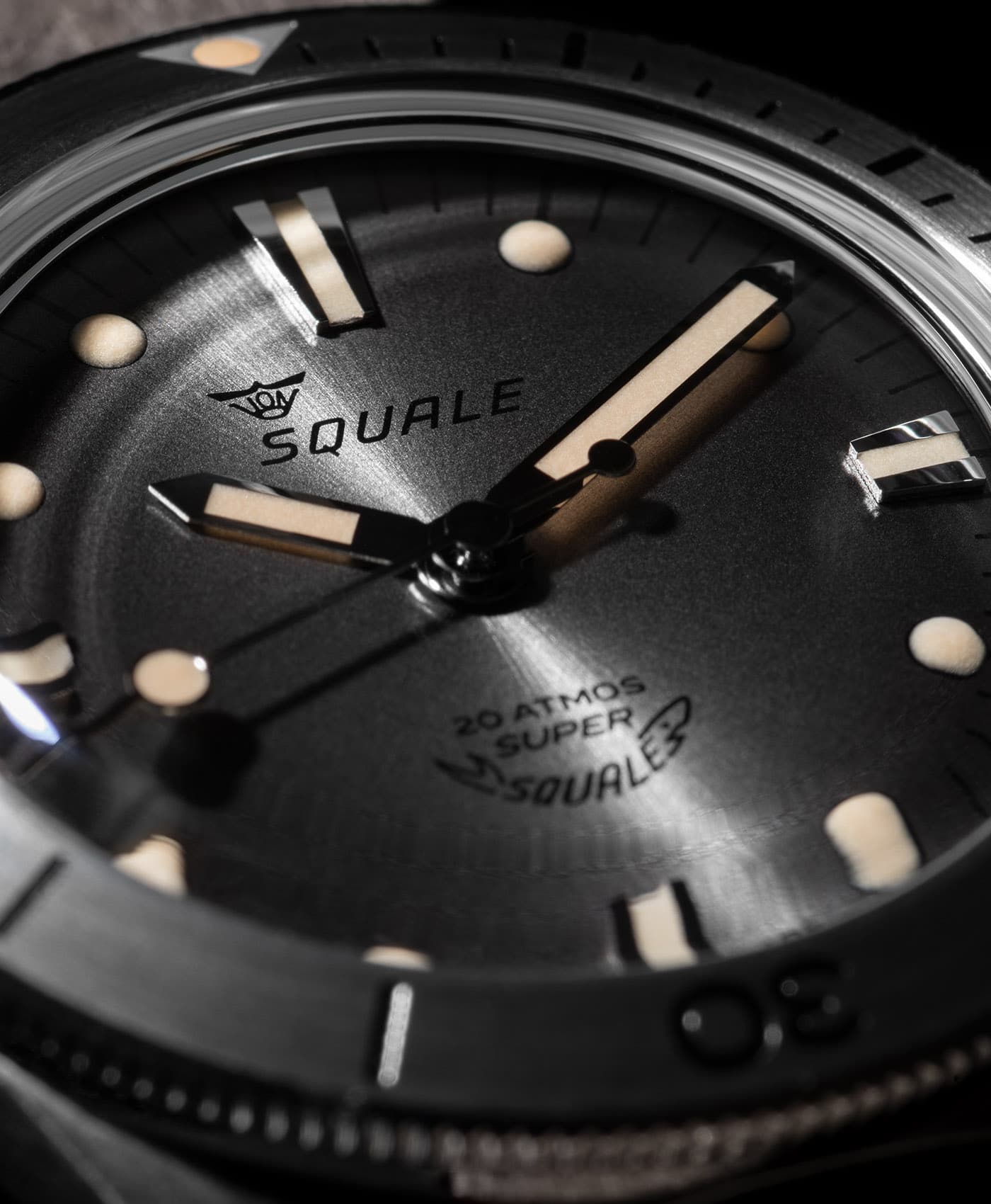 Squale - Super-Squale - Sunray Grey - dial close up-min