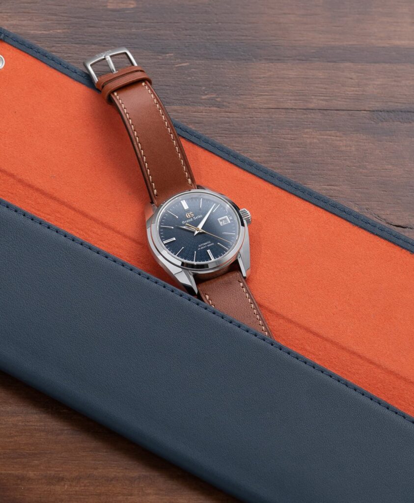 The Watch Stand The Watch Roll (1 Watch) Ciment Watch Storage