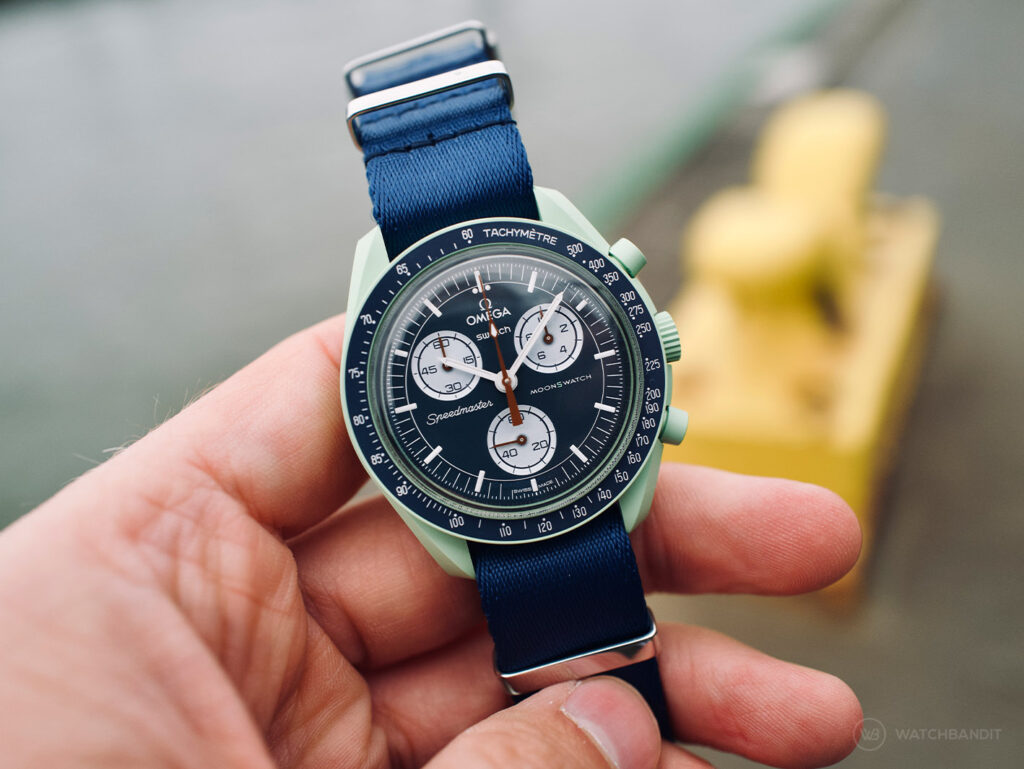 Omega-MoonSwatch-Mission-to-Earth-Blue-NATO-strap-Watchbandit2