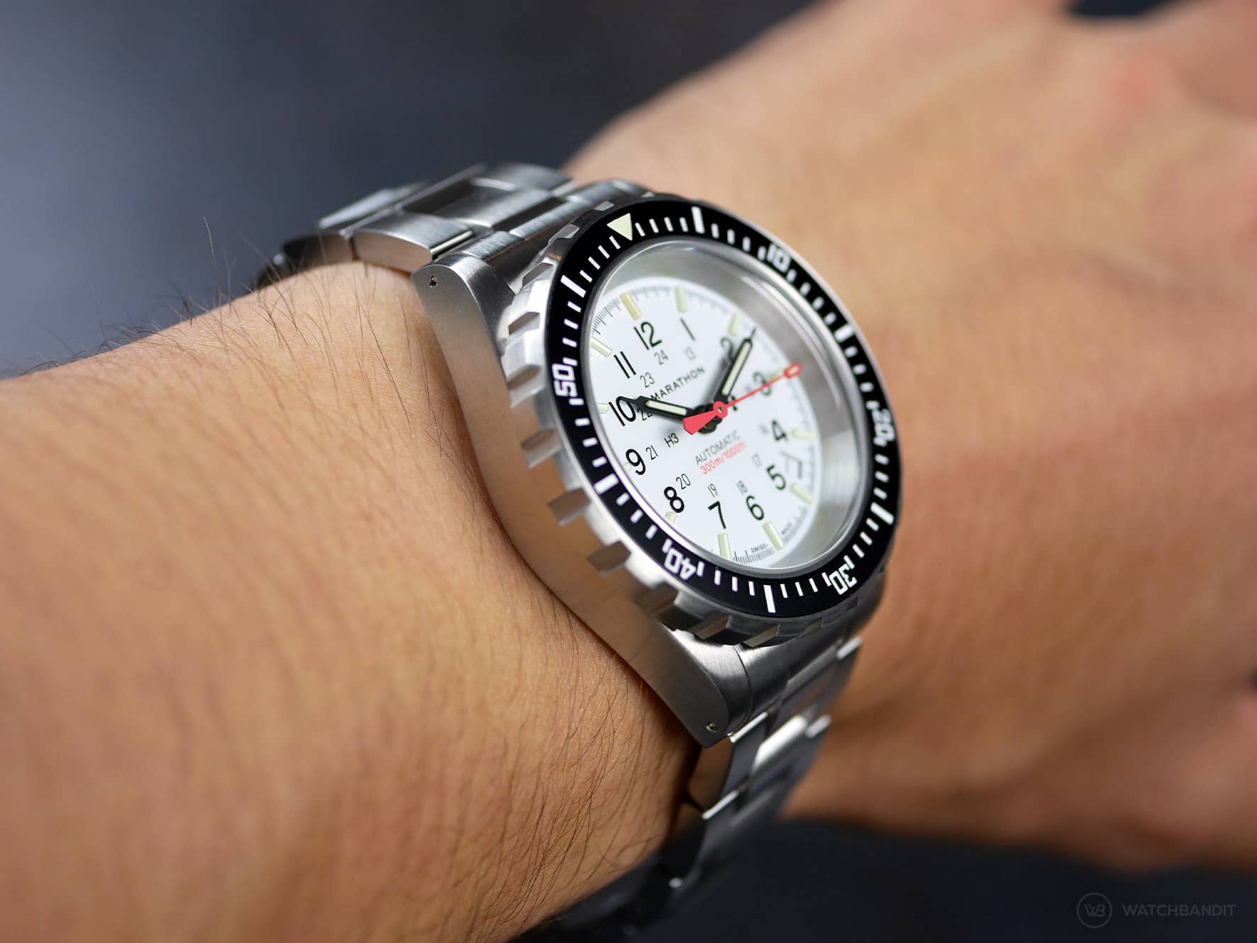 Marathon 41MM Arctic Edition Diver's Automatic (GSAR)-wrist-side profile-min