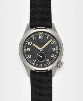 Vario - 1945 D12 - Raven Black Field Watch-min