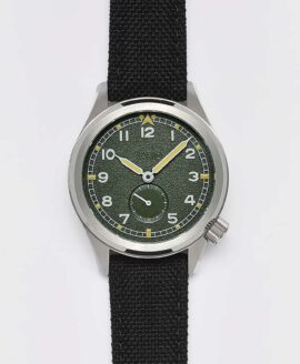 Vario - 1945 D12 - Raven Green Field Watch-min